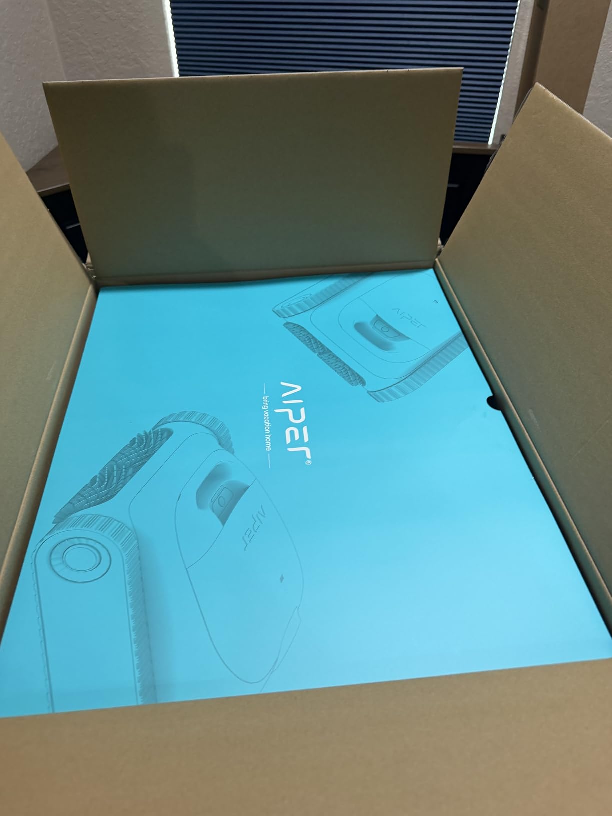 Aiper Scuba S1 Robotic Pool Cleaner, Wall & Waterline Cleaning, Dual Filtration, Extended 270-Min Battery Life, Smarter Navigation with High-Precision Sensors, App Support, OTA Upgrade customer photo 1