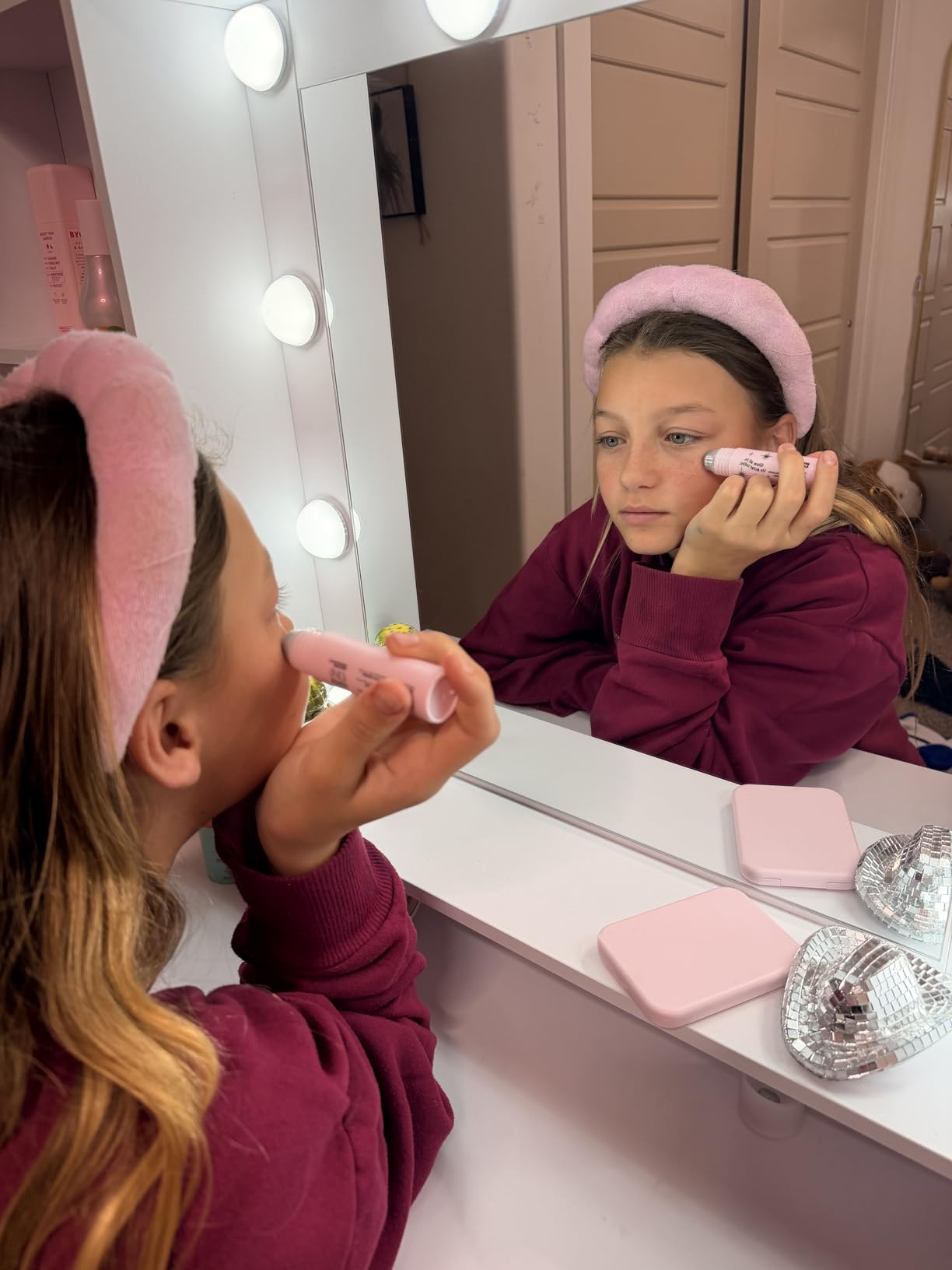 grace & stella Under Eye Brightener with Cooling Metal Rollerball - Centella Asiatica & Caffeine Eye Serum for Puffy Eyes - Travel Essentials customer photo 2