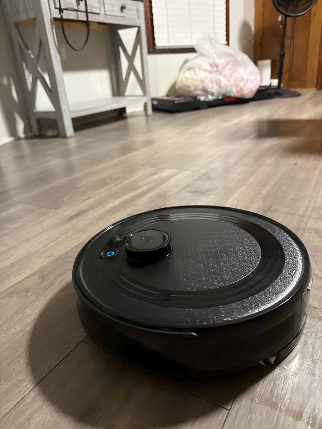 Lefant LiDAR Robot Vacuum and Mop Combo,75-Days Self-Emptying,6000Pa Powerful Scution,Multi-Floor Mapping, No-Go Zones,140 Min Runtime,2.4G/5G WiFi/Alexa/APP/iWatch,M2 Plus Black customer photo 1