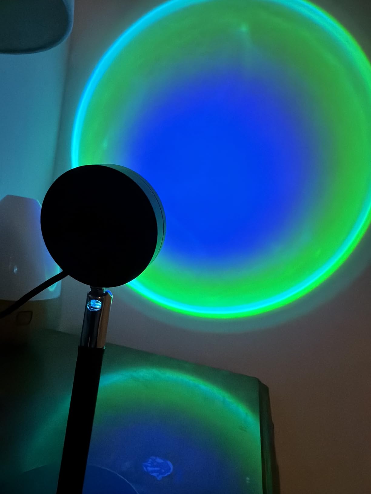 LED Sunset Lamp Projector, Multicolor Changing with USB Port, Sunset Light 180 Rotation for Room Decor, Sunset Lamp for Bedroom, Photography Party, Tiktok Live, Gift for Halloween, Christmas customer photo 2