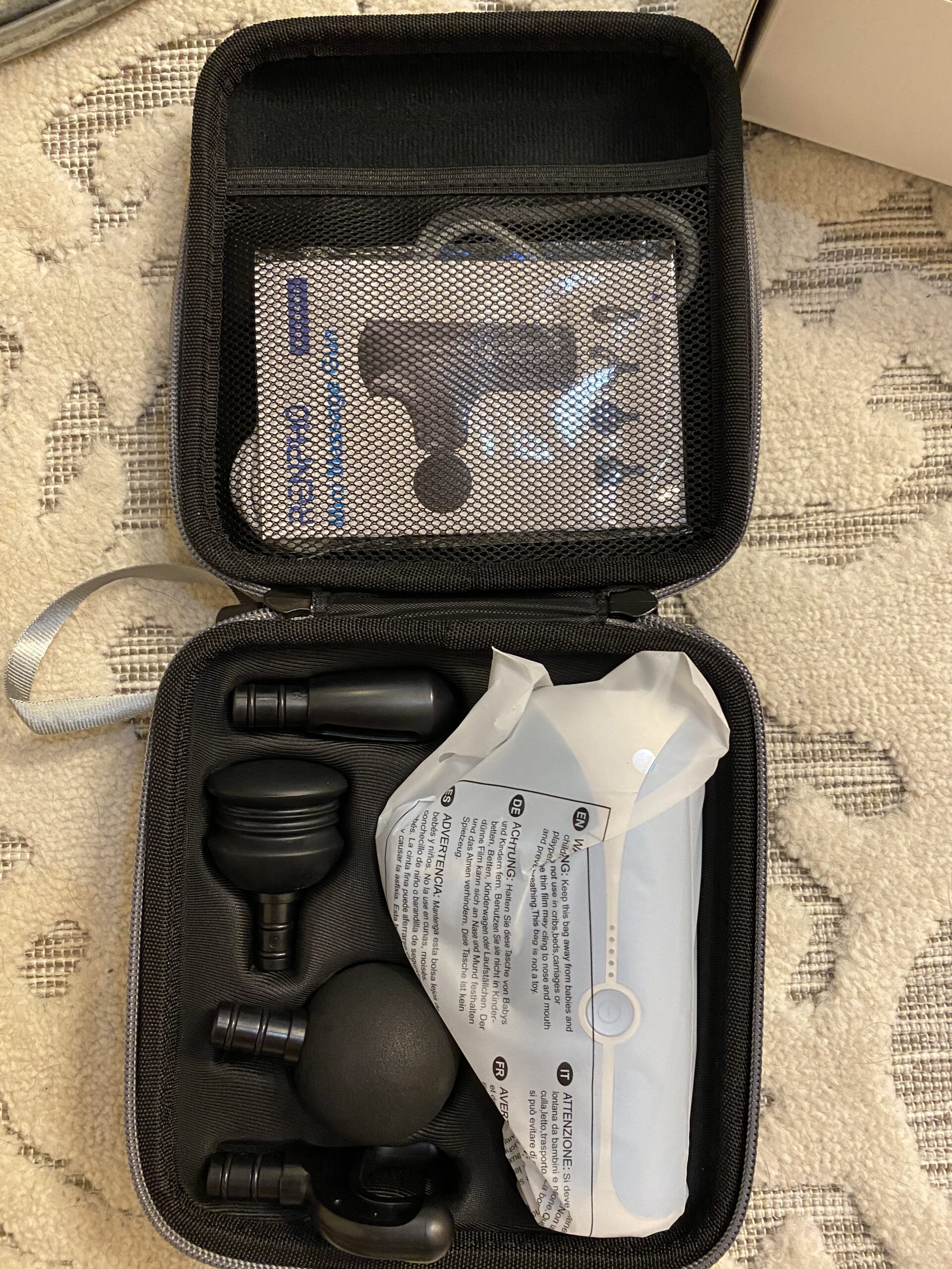 RENPHO Mini Thermacool Massage Gun with Heat and Cold, Professional Pocket-Sized Percussion Massager, FSA Eligible HSA, Portable Deep Tissue Massager, Quiet Operation with Travel Carry Bag customer photo 2