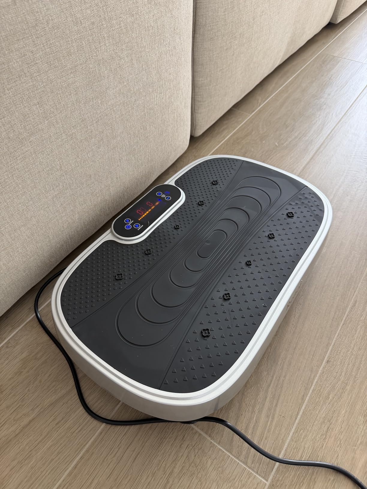 Renoj Vibration Plate Exercise Machine - 455 Lbs Full Body Vibrating Platform with Bluetooth Audio and LED Screen - Lymphatic Drainage and Weight Loss Shaker for Home Gym and Office Workout customer photo 2