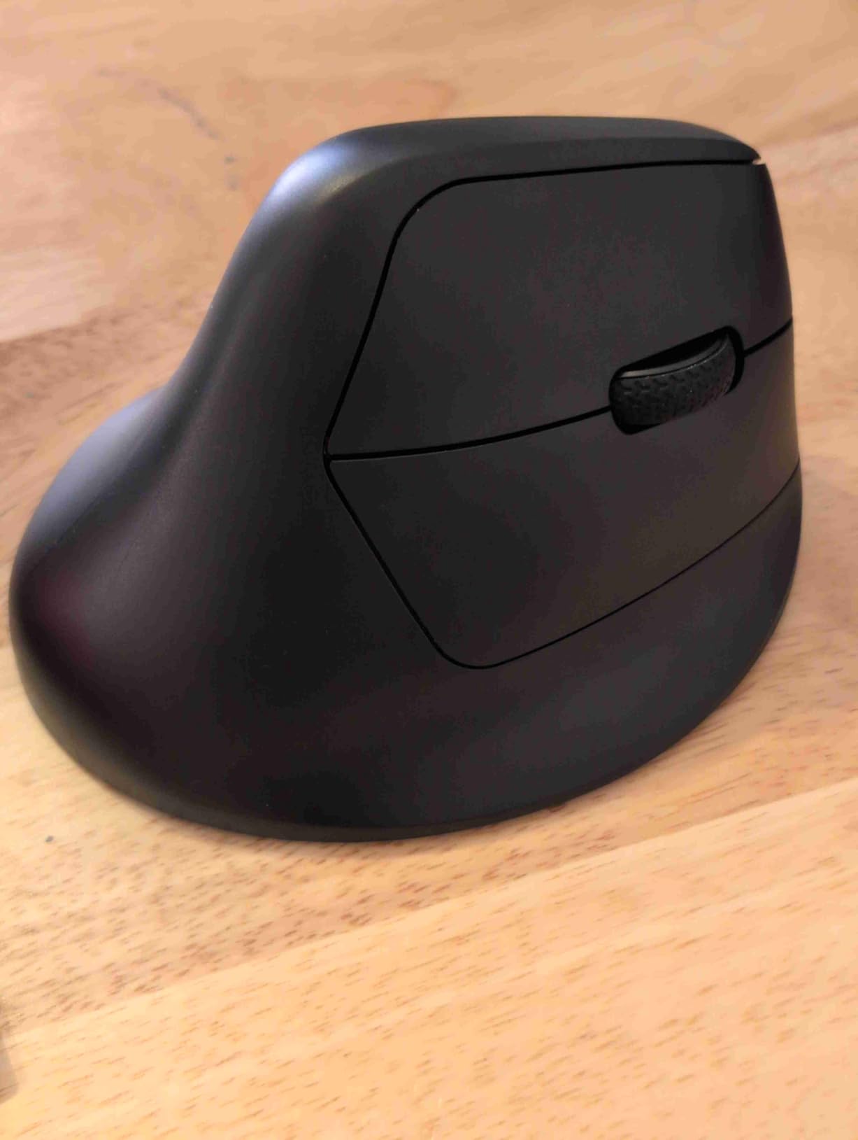 Keychron M5 8K Vertical Ergonomic Mouse Wireless, 2.4 GHz/Bluetooth 5.3/Wired, 5 Levels up to 30K DPI customer photo 2