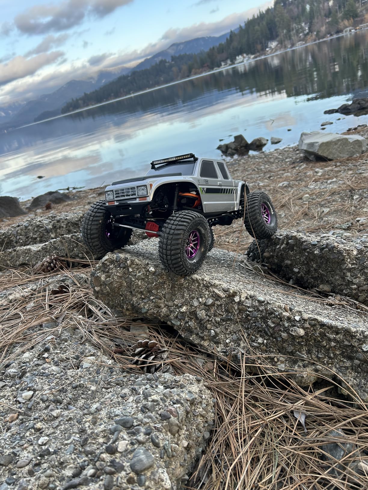 Axial RC Truck 1/10 SCX10 III Coyote 4X4 RTR Brushed Rock Crawler, Blue, AXI-2036T2 (Battery and Charger Not Included) customer photo 1