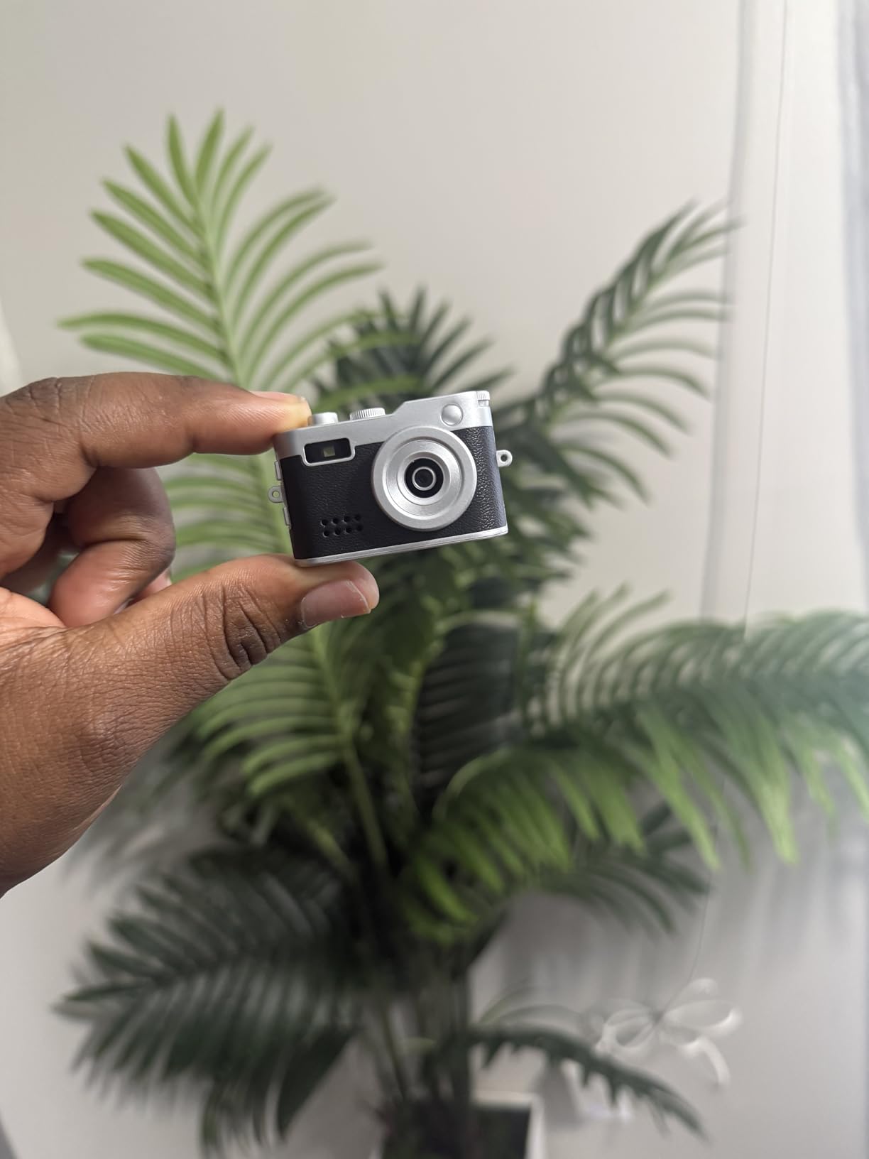 Mini Keychain Camera, 1080P & 2MP Retro Aesthetic, 32GB Memory, Pocket-Sized Vintage Camera, Bag Charm, Birthday Gift customer photo 2