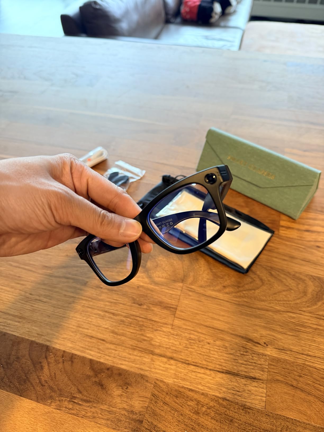 Upgraded Ai Smart Glasses with Camera, 800w Anti-Shake Camera Glasses, Real-Time Translation, Ai Object Recognition, Voice Assistant, Blue Light Glasses Suitable for Business, Travel and Outdoor Use customer photo 2