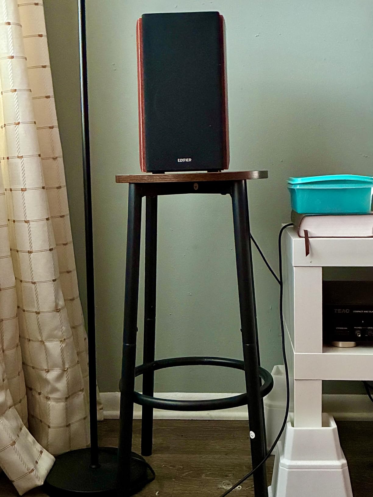 Edifier R2000DB Powered Bluetooth Bookshelf Speakers - Near-Field Studio Monitors - Optical Input - 120 Watts RMS (Warmoak) customer photo 1