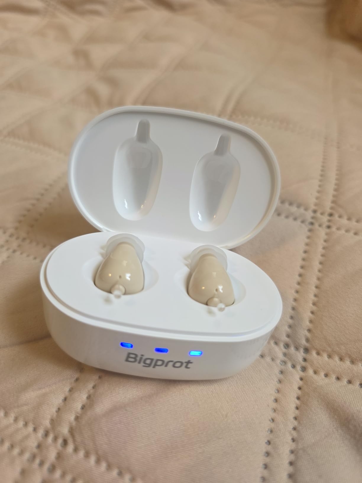 OTC Hearing Aids for Seniors, Nearly Invisible Rechargeable Hearing Aids, 100+ Hours of Charging Case Usage, Super-Mini Invisible Design, AI Noise Cancellation and Clear Sound customer photo 2