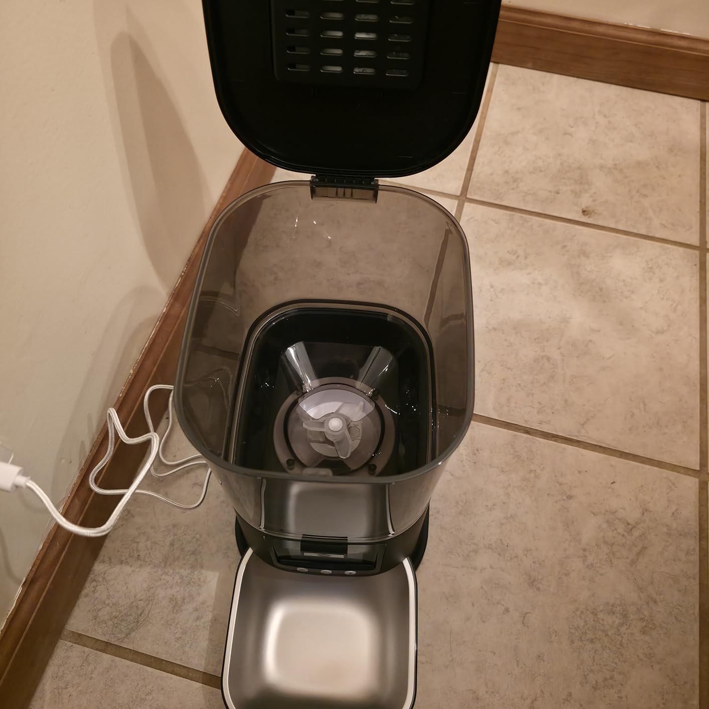 5L Automatic Cat Feeder with Camera, Two-Way Video 3MP HD & Audio, 5G WiFi Automatic Dog Feeder with Night Vision, Cat Food Dispenser with Dog Food Container for Multiple Pets customer photo 1