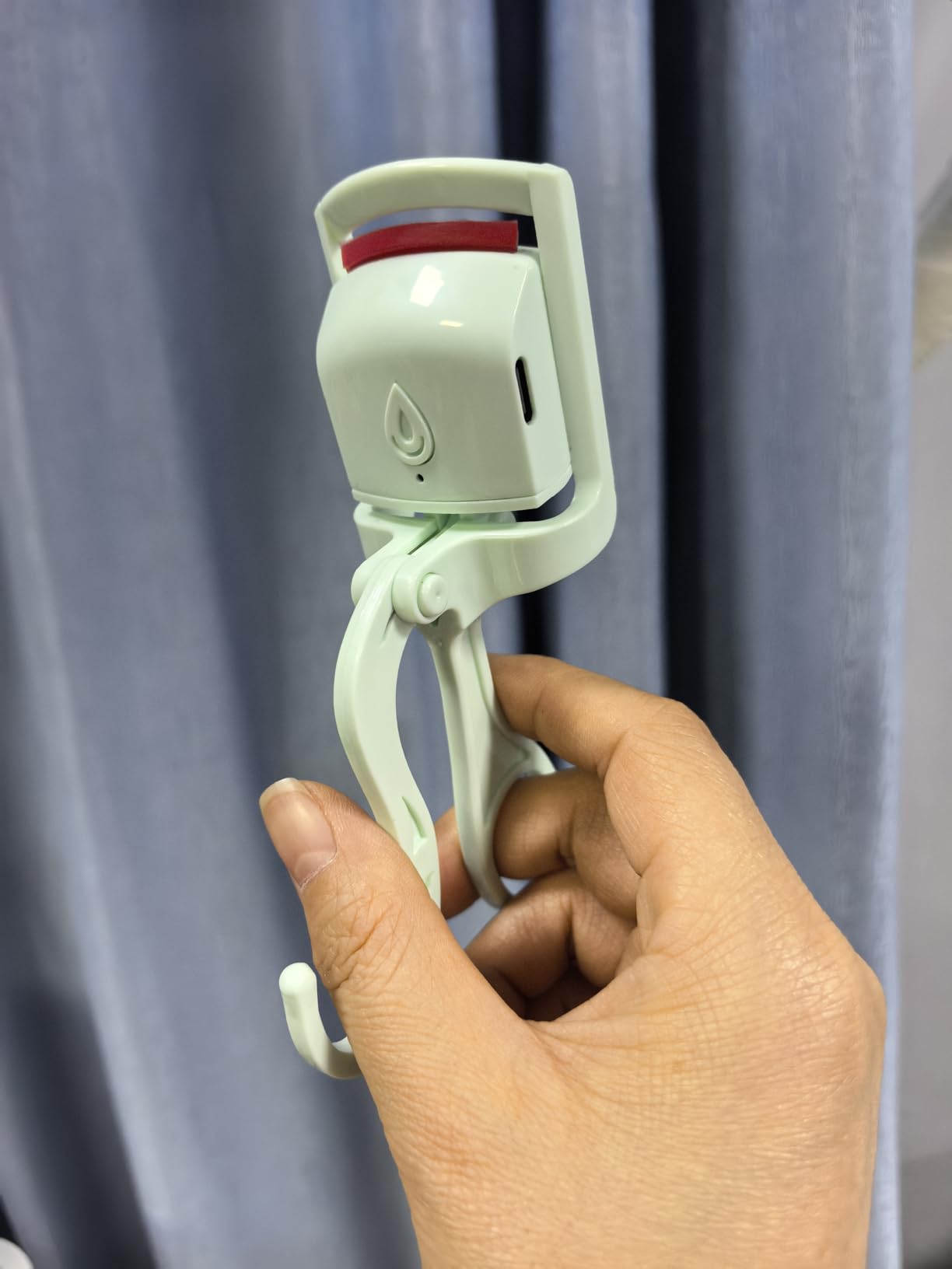 Heated Eyelash Curler, Fast 5s Heat up, 24 Hours Long Lasting, Rechargeable Electric Lash Curler, Temperature Control, Safe Anti-Burn Eye Lash Curler, Quick Natural Curling Lashes (Green) customer photo 1