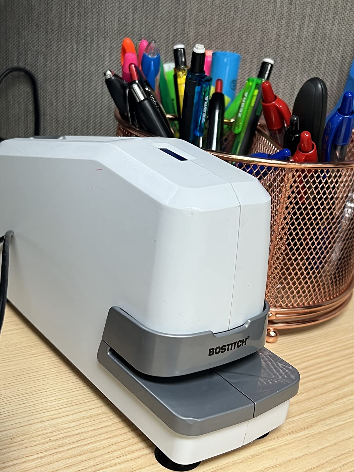 Bostitch Office Impulse 30 Sheet Electric Stapler - Heavy Duty, No-Jam, White (02011) customer photo 1