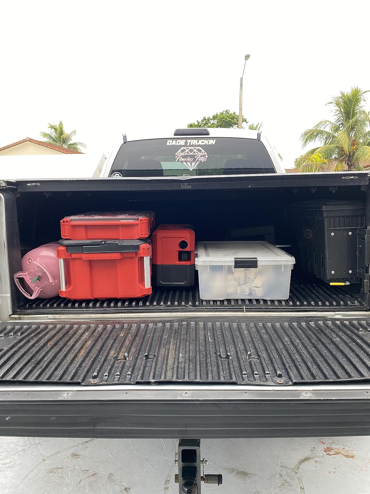 Heavy Duty Truck Cargo Bar - Adjustable QSP-360 Truck Bed Organizer with Weight Capacity 175 lbs. - Self-Locking Spring Ratchet Load Lock Bar - Extends 3.6 to 6 Ft, Ideal for Car, SUV & Truck customer photo 2