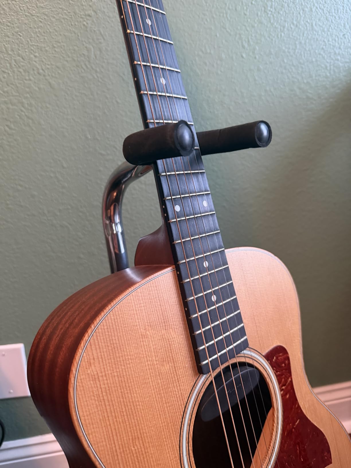 OnStage XCG4 Black Tripod Guitar Stand, Single customer photo 1
