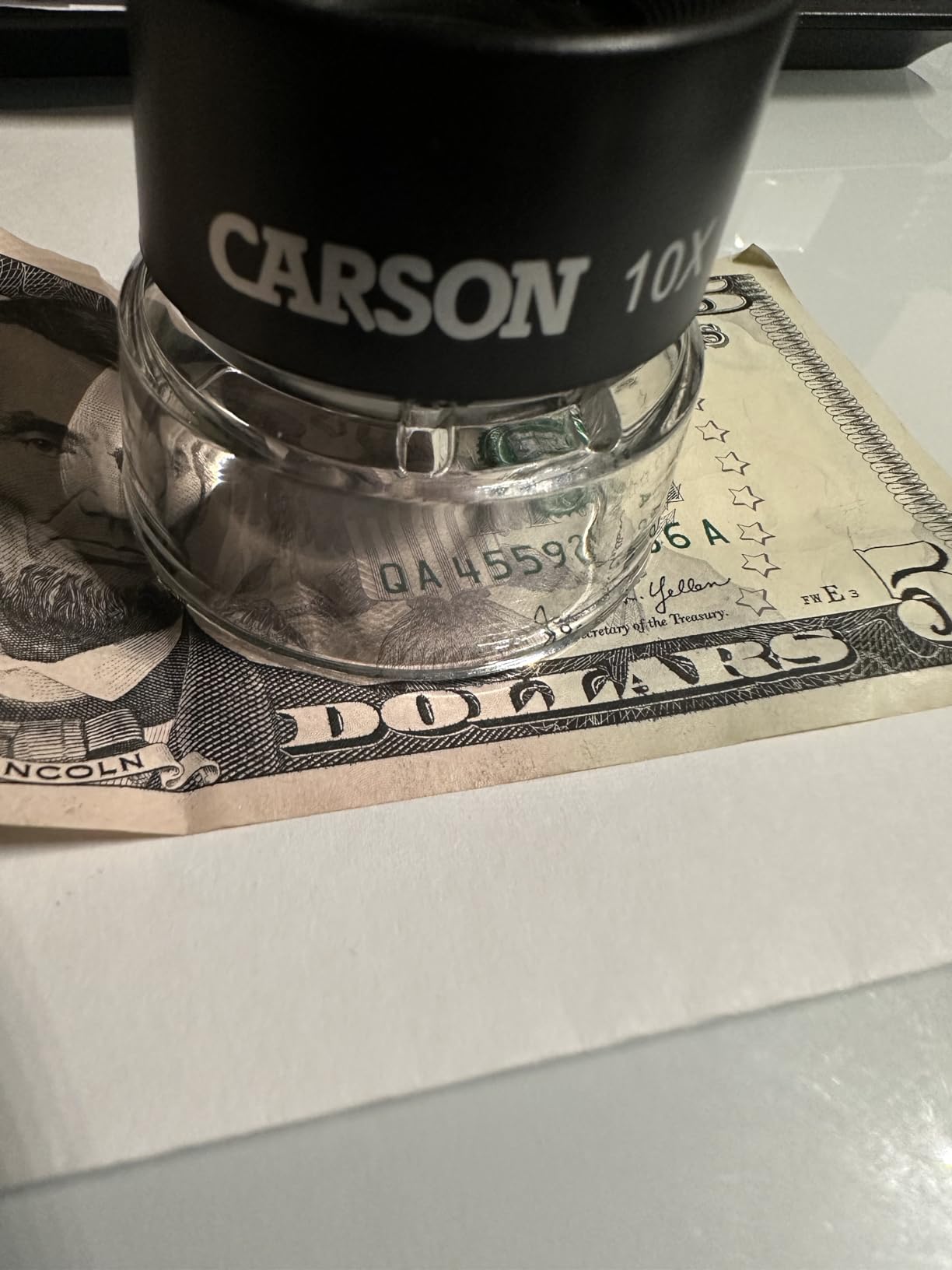 Carson LumiLoupe 10X Power Black/Clear Stand Magnifier, Ambient Light, 1.0 inch Lens Diameter, 2.0 inch Base Diameter, 2.0 x 1.75 x 2.0 inches, 0.05 kg customer photo 2