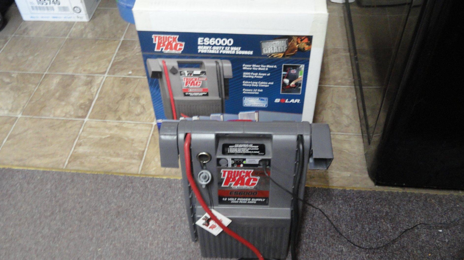 Clore Automotive Truck PAC ES6000 3000 Peak Amp 12V Jump Starter customer photo 2