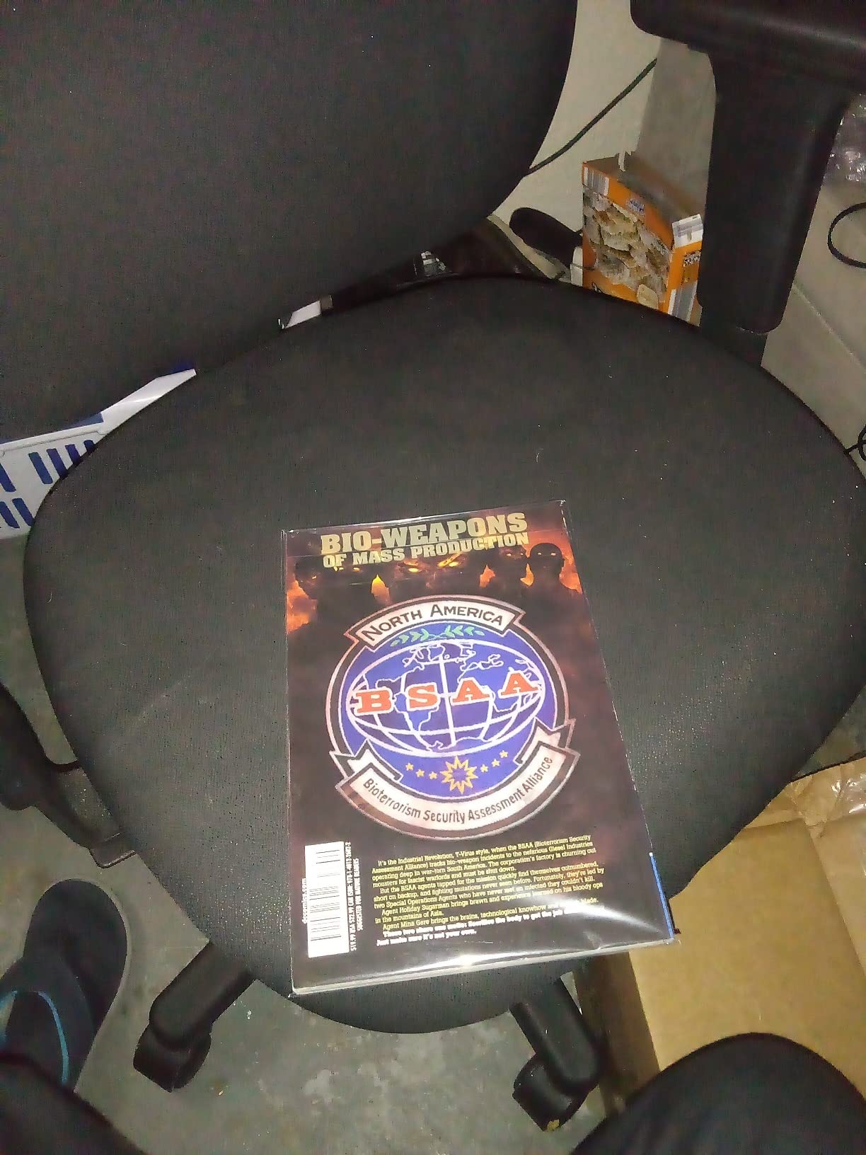 Ultra Pro Resealable Current Size Comic Bags 2-Mil Polypropylene 6-7/8 X 10½ Inches (100-Count) customer photo 2