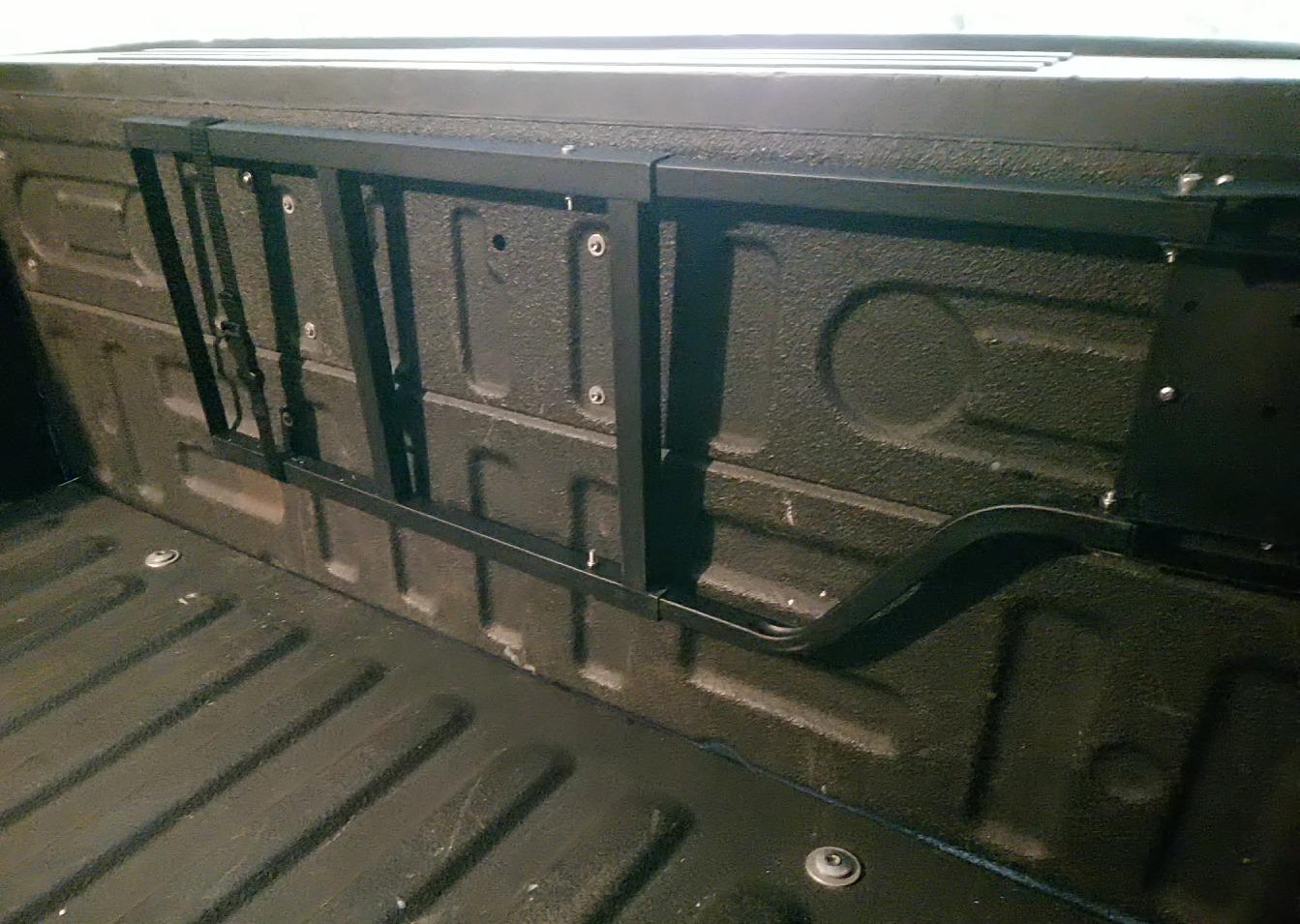 Traxion 5-100 Tailgate Ladder , Black customer photo 2
