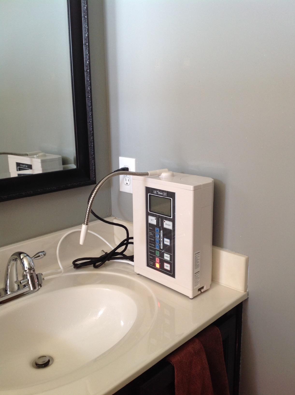 Aqua Ionizer Deluxe 7.0 | Water Ionizer | Alkaline Water Filtration System | Produces pH 4.5-11.0 | Up to -800mV ORP | 4000 Liters Per Filter customer photo 2