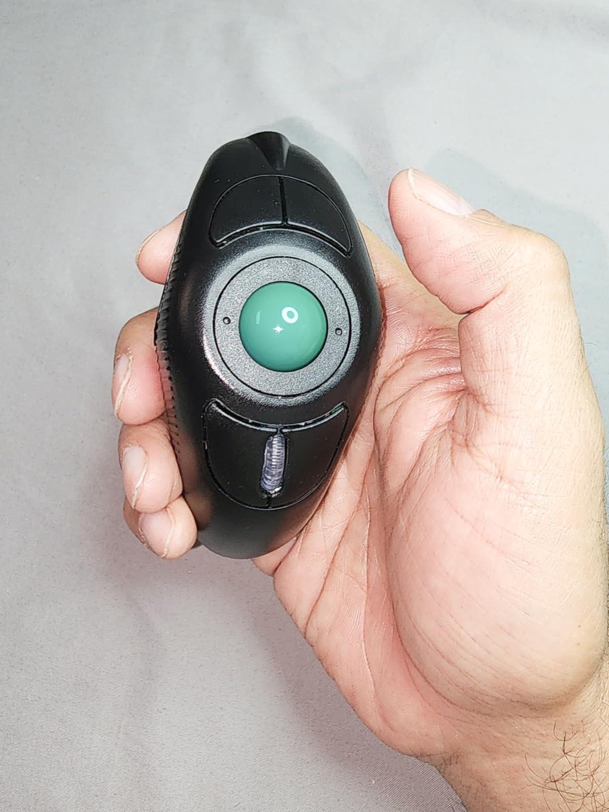 welspo Wireless USB Handheld Finger Trackball Mouse with Laser Pointer customer photo 1