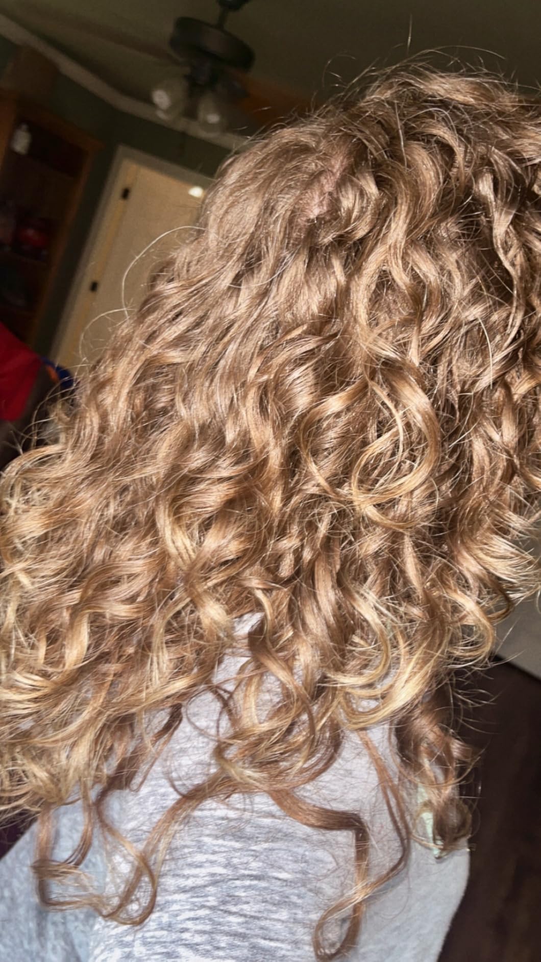 OGX Argan Oil of Morocco Curl-Defining Styling Cream, Anti-Frizz Curl Cream for Curly Hair & All Textures, Cold-Pressed Argan Oil, Paraben-Free, Sulfate-Free Surfactants, Curly Hair Products, 6 oz customer photo 2