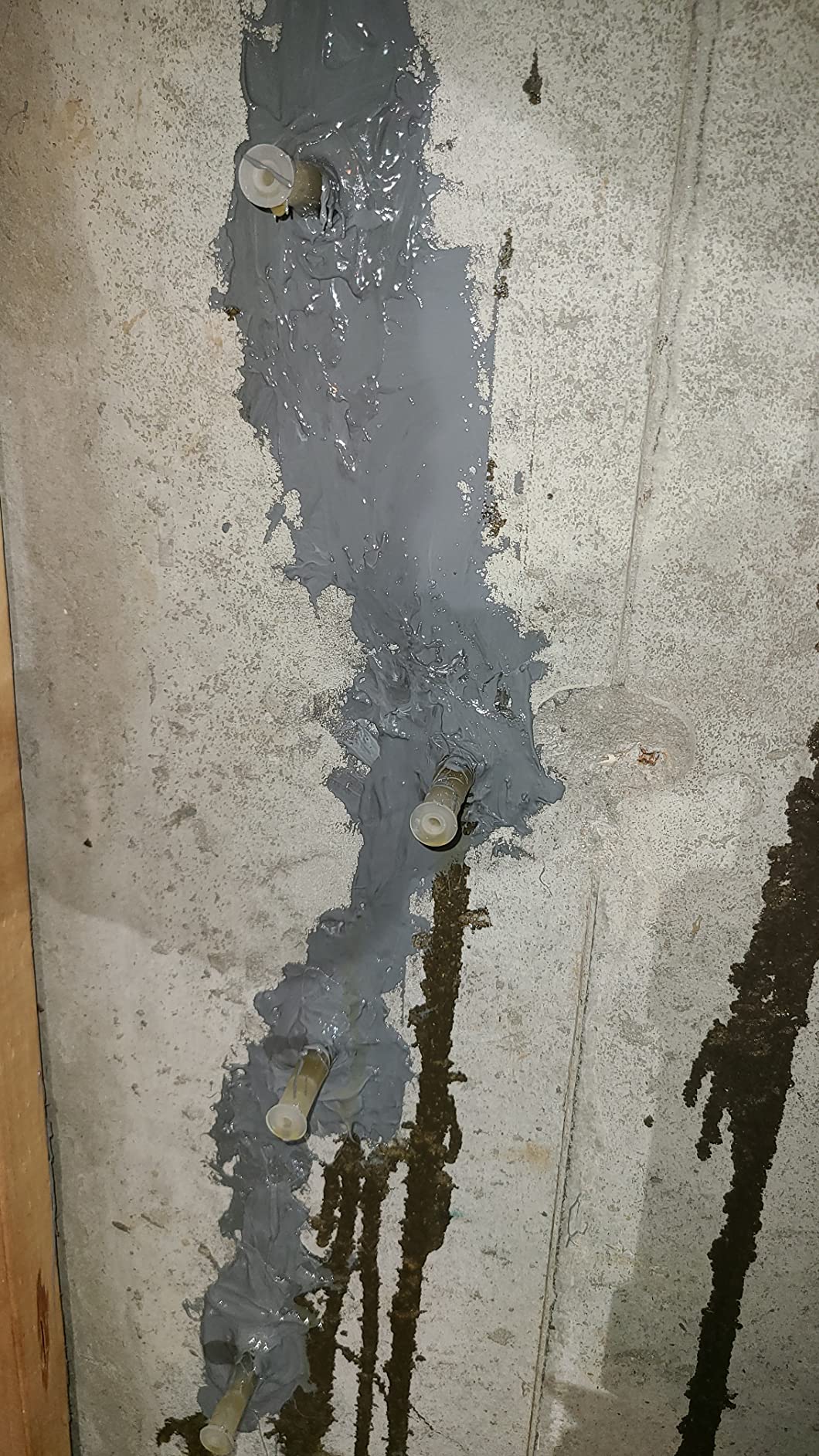 6-10 Ft DIY Foundation Wall Crack Repair Kit, Waterproof Epoxy Concrete Crack Filler, Stops Leaks, 12,000 PSI Structural Strength, Fast Gel Time, Professional-Grade Home Improvement Repair Solution customer photo 1