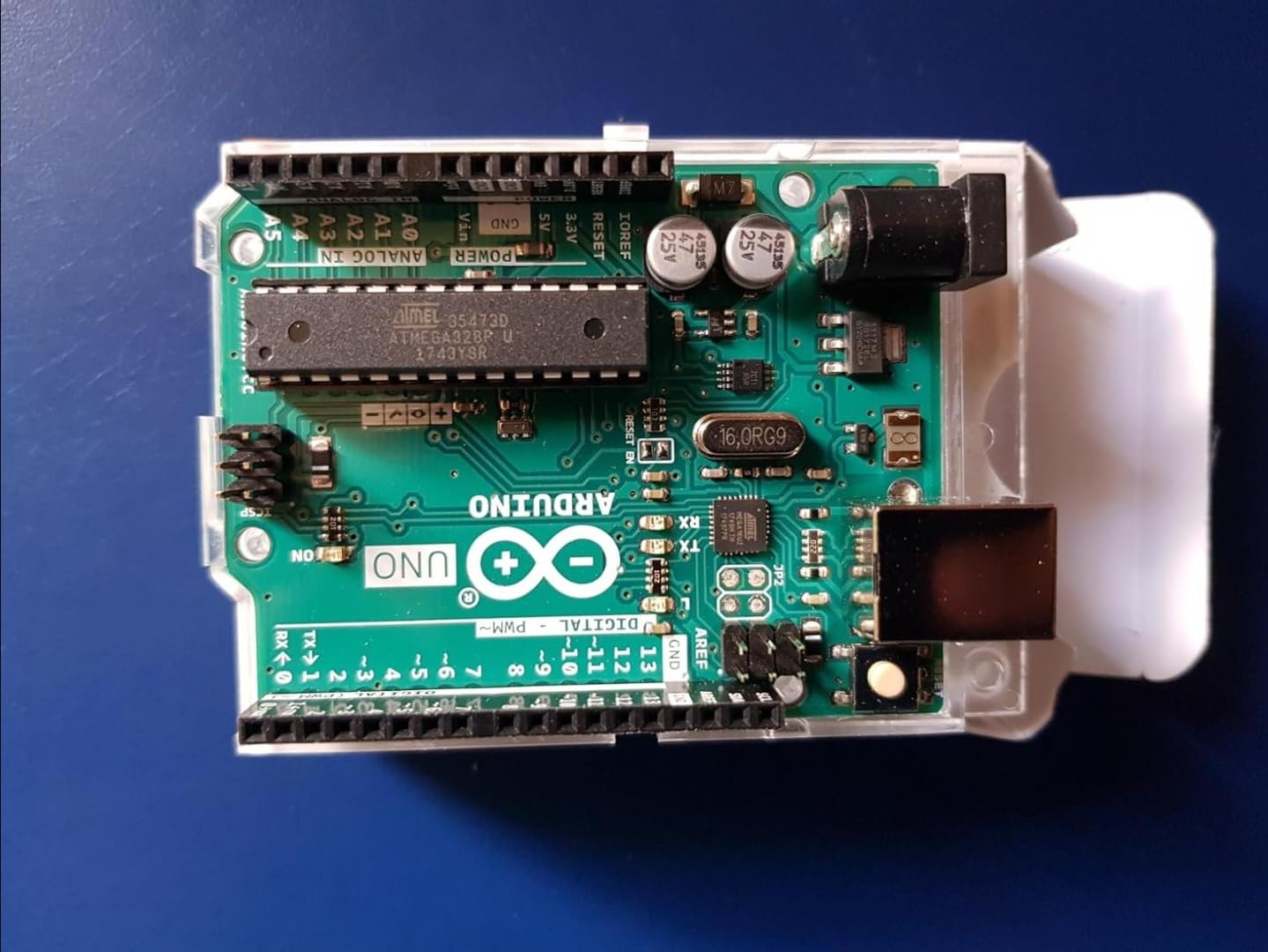 Arduino Uno REV3 [A000066] - ATmega328P Microcontroller, 16MHz, 14 Digital I/O Pins, 6 Analog Inputs, 32KB Flash customer photo 2