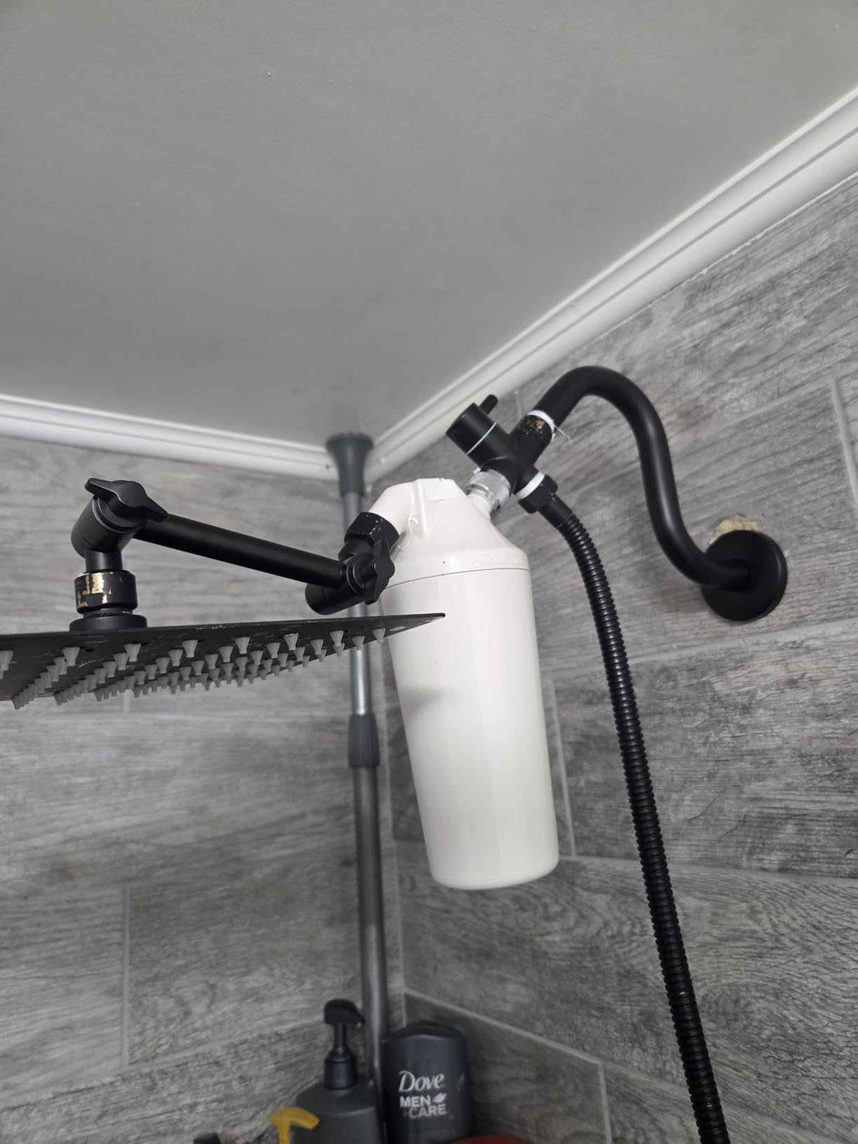 Aquasana Shower Filter - Dermatologist-recommended for softer, healthier skin and hair - Proven to reduce 90% of chlorine for 6 months - High pressure - Use your own shower head - AQ-4100NSH customer photo 1