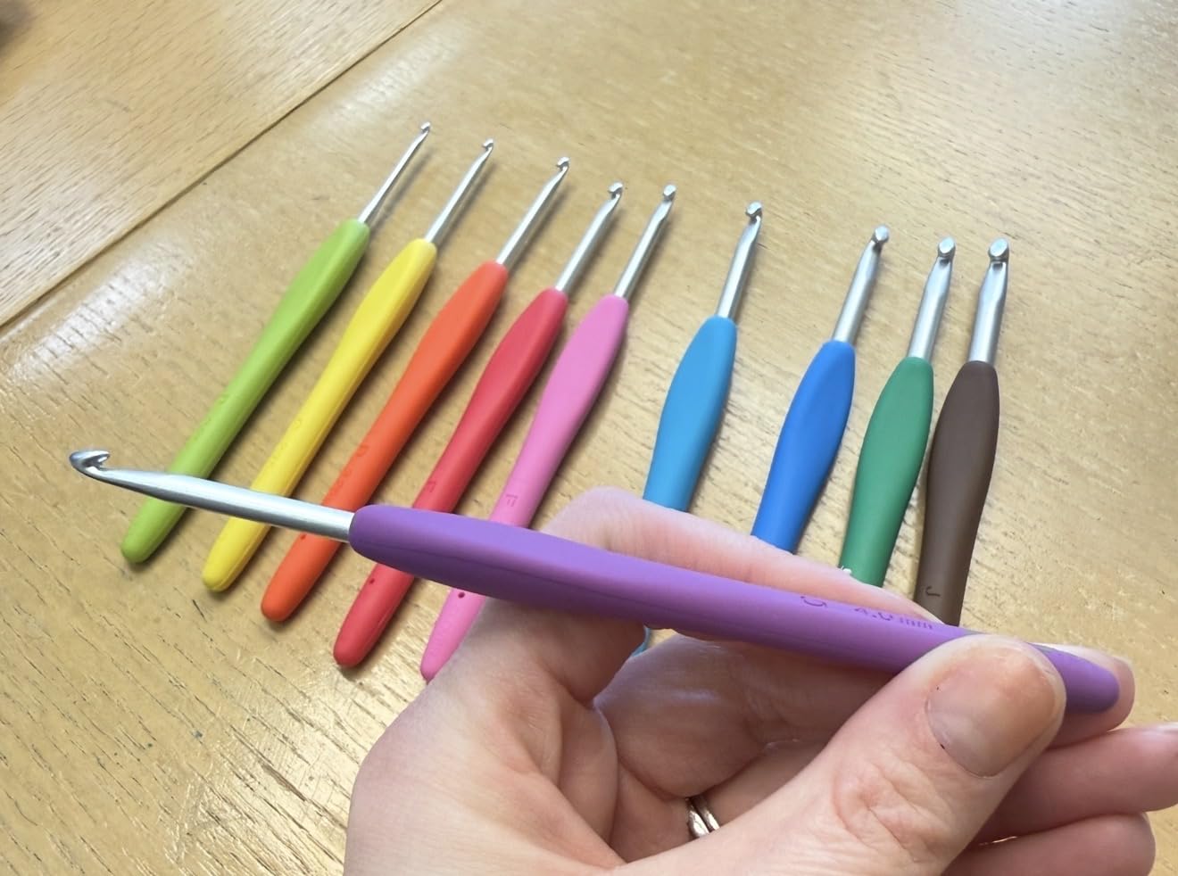 Clover 3672 Amour Crochet Hook Set, 10 sizes customer photo 2