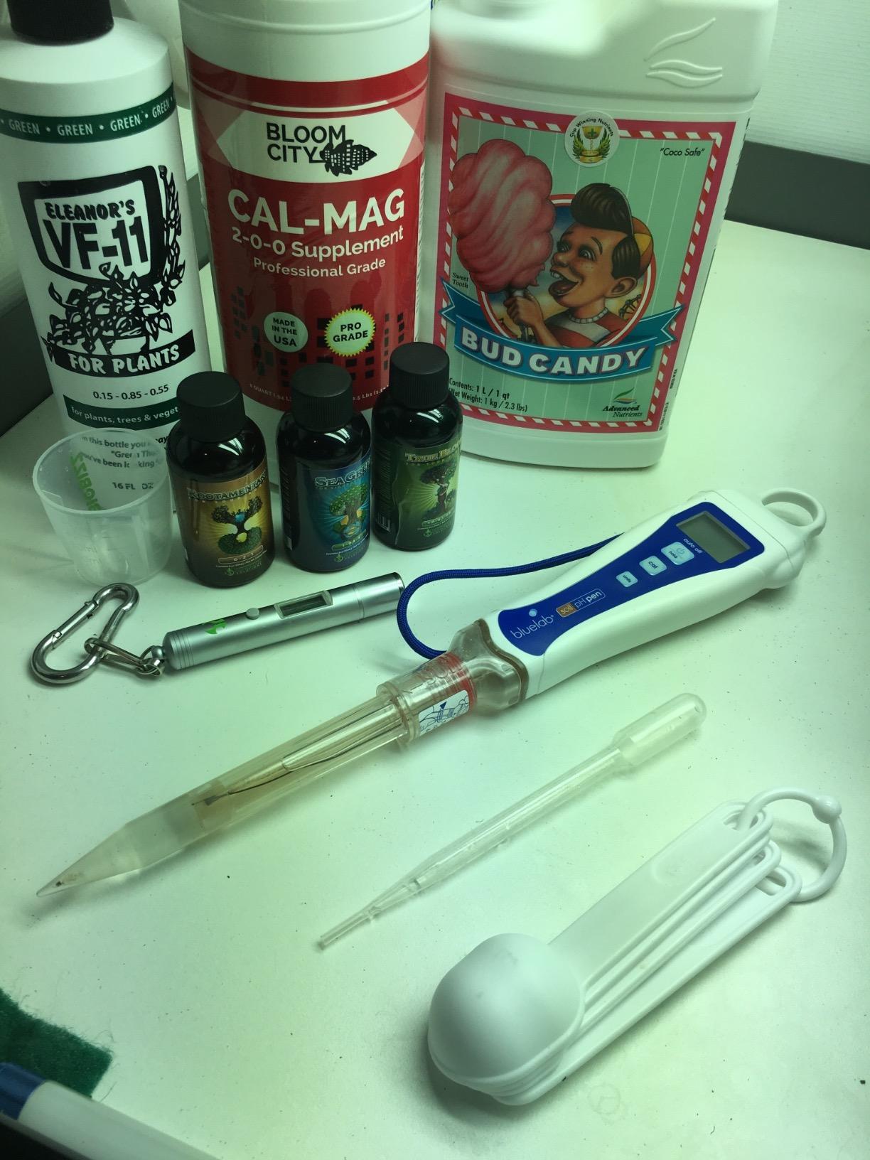 Bluelab PENSOILPH Soil pH Pen, Digital Meter and Water Test Kit, Also Used for Coco and Rockwool with Easy Calibration for Hydroponic System and Indoor Plant Grow, Clear customer photo 1