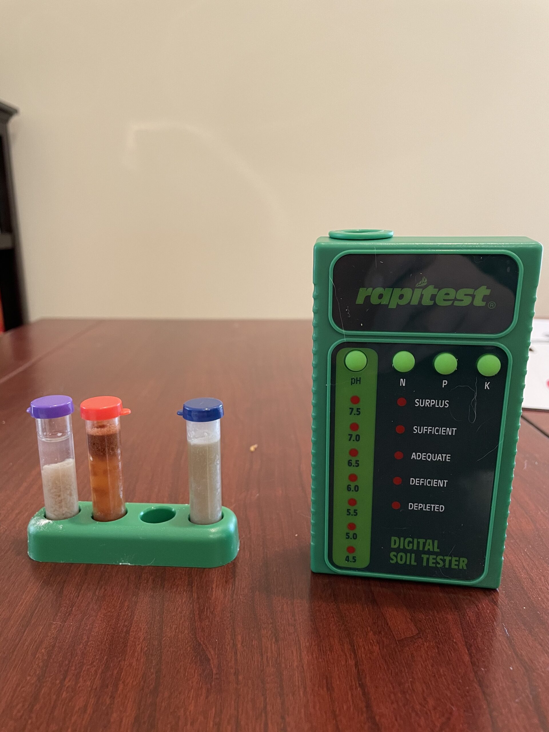 Luster Leaf 1605 Rapitest Digital Soil Testing Kit customer photo 1