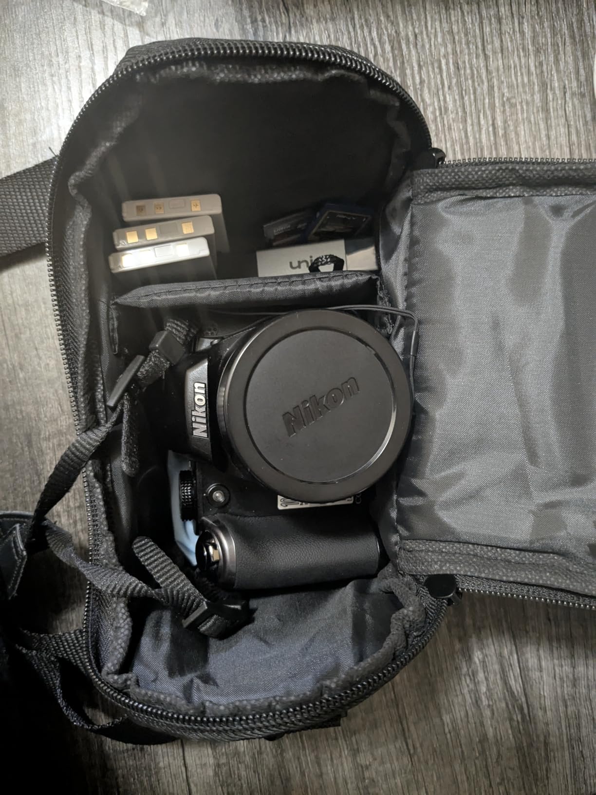 Medium Padded Camera Bag with Shoulder Strap - DSLR & Mirrorless Camera Carrying Bag, Lightweight Protective Crossbody Camera Bag customer photo 1