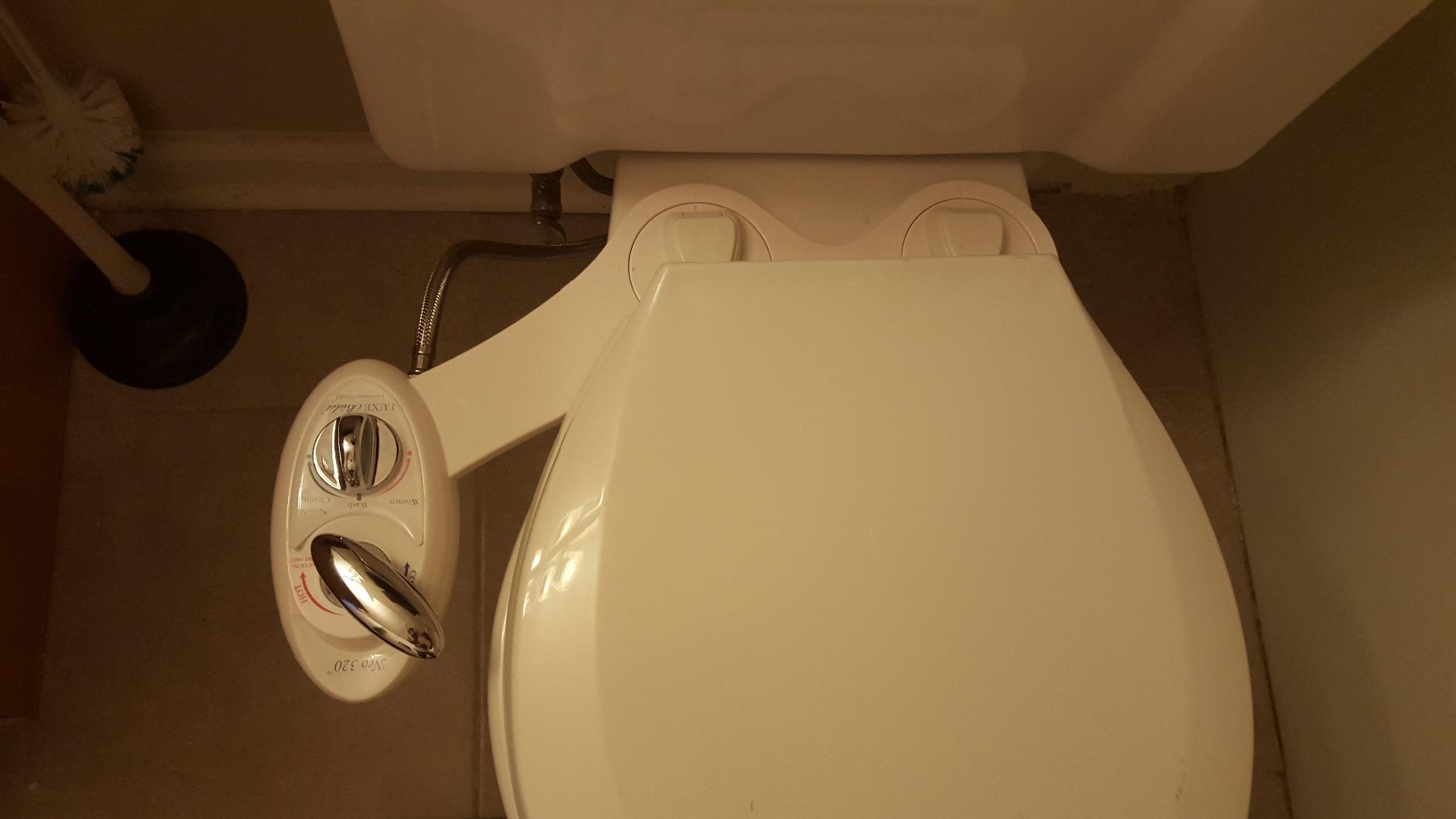 LUXE Bidet NEO 320 - Warm Water, Dual Nozzle, Self-Cleaning, Non-Electric Bidet Attachment for Toilet Seat, Adjustable Water Pressure, Rear & Feminine Wash customer photo 1