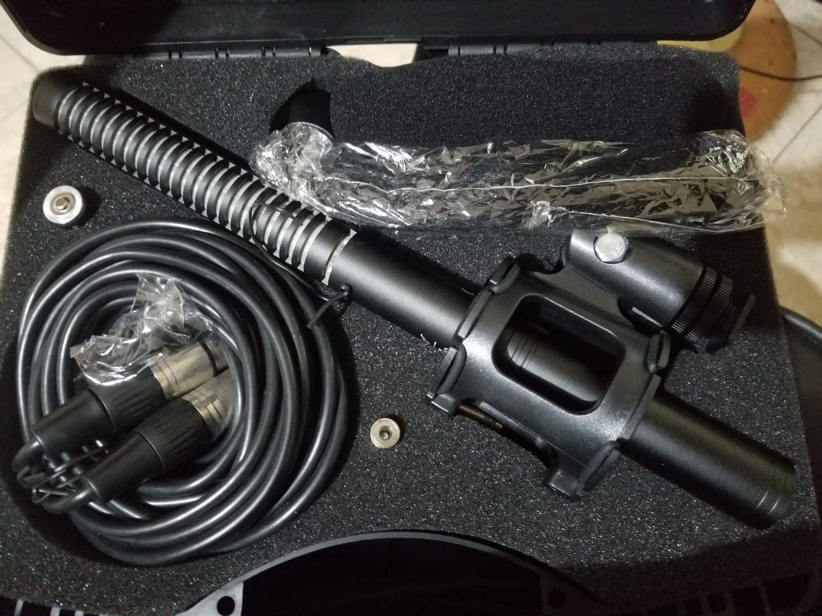 Professional Advanced Broadcast Microphone and accessories Kit for Interviews, Film Shoots and Promo Videos customer photo 2
