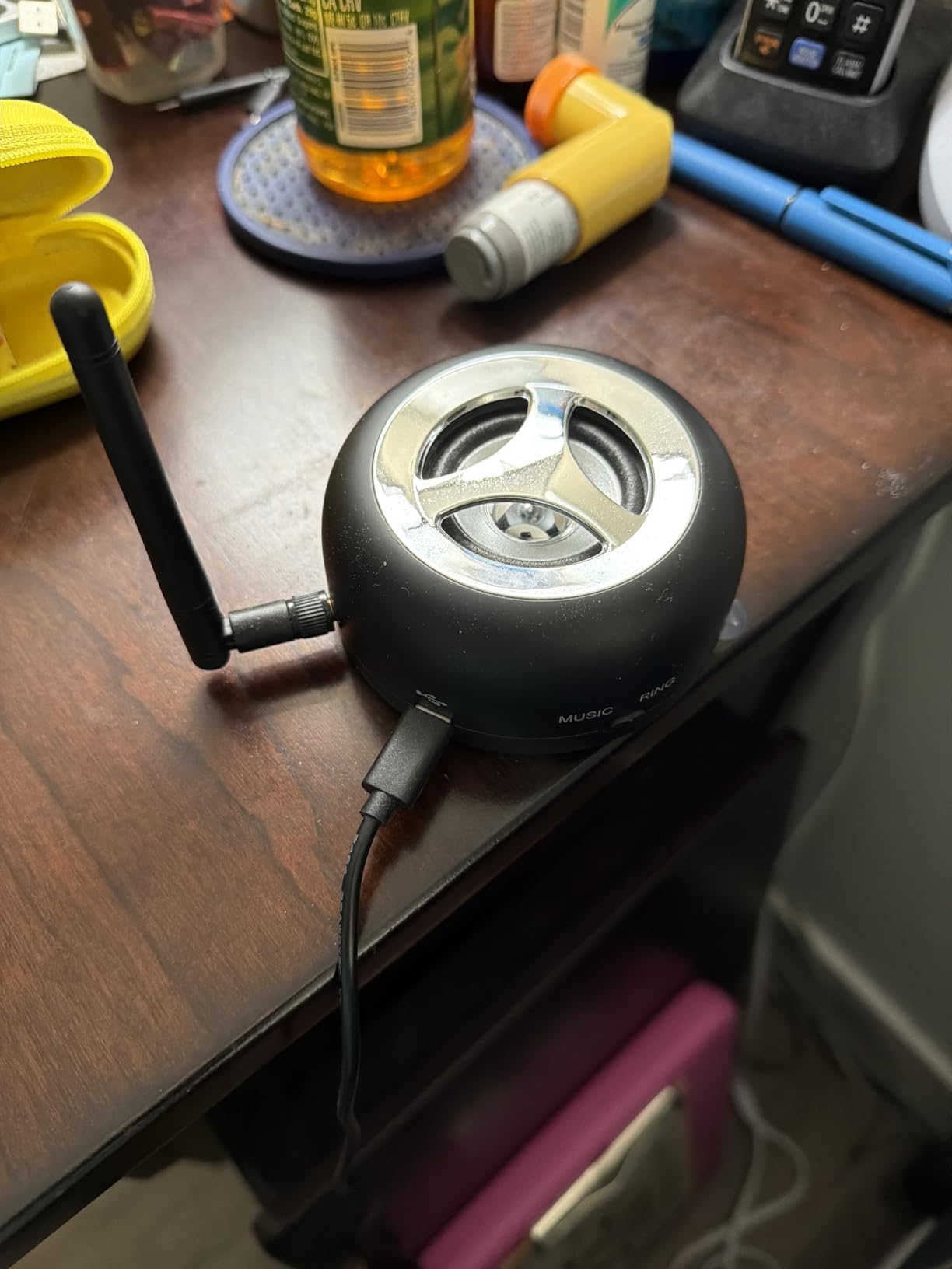 RENNY - Loud Cell Phone Ringer, Amplifier & Flasher for Hearing Impaired & Noisy Environments (117dB) | Wireless Bluetooth Auto-Connect | 5 Selectable Ringtones | No Missed Calls customer photo 1