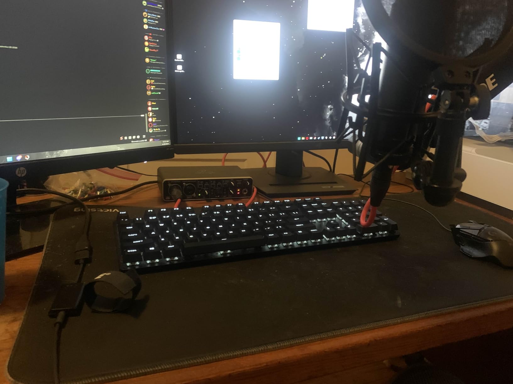 Behringer UMC204HD Audiophile 2x4, 24-Bit/192 kHz USB Audio/MIDI Interface with Midas Mic Preamplifiers customer photo 1