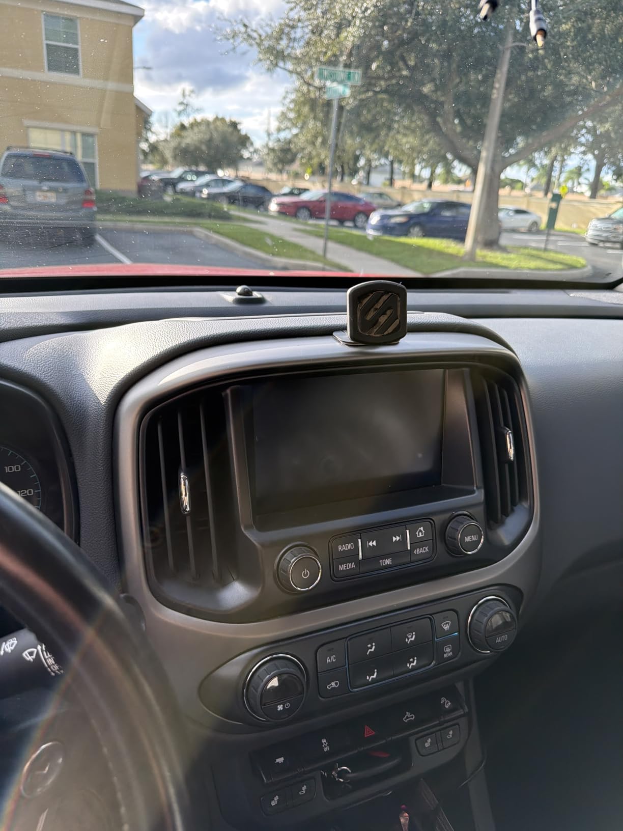 Scosche MAGWSM2 MagicMount Magnetic Suction Cup Mount for Car Windshield or Dashboard, 360° Adjustable Magnet Head, Universal Cell Phone Holder for Car, Compatible with iPhone, Samsung & All Devices customer photo 2