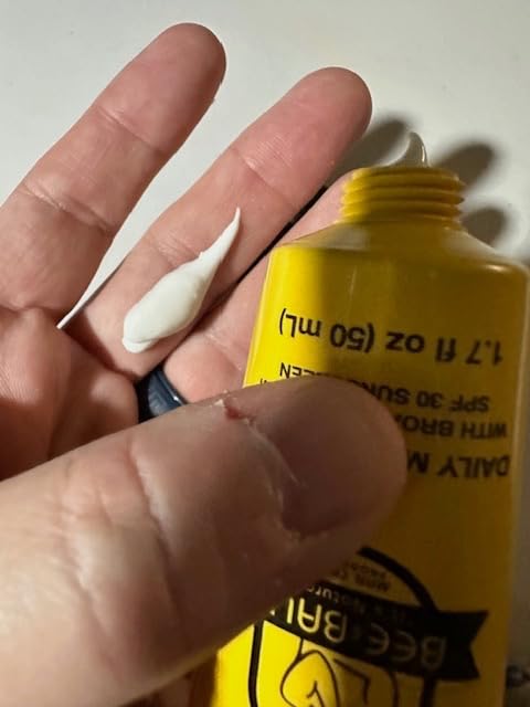 Bee Bald SMOOTH PLUS Head & Face Moisturizer with SPF 30 Sunscreen Lotion Protecting Skin From Harmful UVA/UVB Rays While Hydrating, Moisturizing and Toning, 1.7 Fl Oz customer photo 2