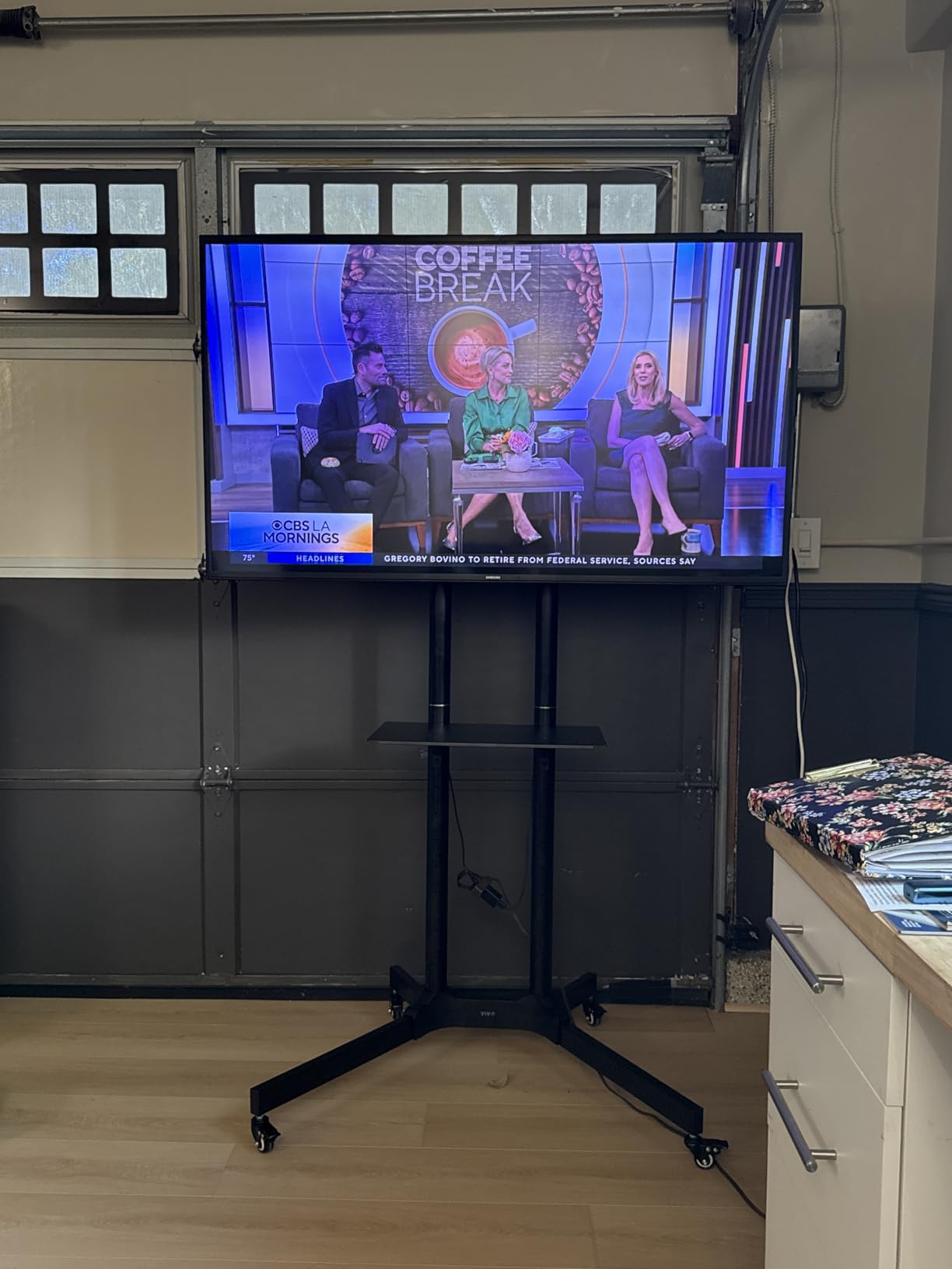 VIVO Mobile TV Cart for 32 to 83 inch Screens up to 110 lbs, LCD LED OLED 4K Smart Flat and Curved Panels, Rolling Stand with Laptop DVD Shelf, Locking Wheels, Max VESA 600x400, Black, STAND-TV03E customer photo 2