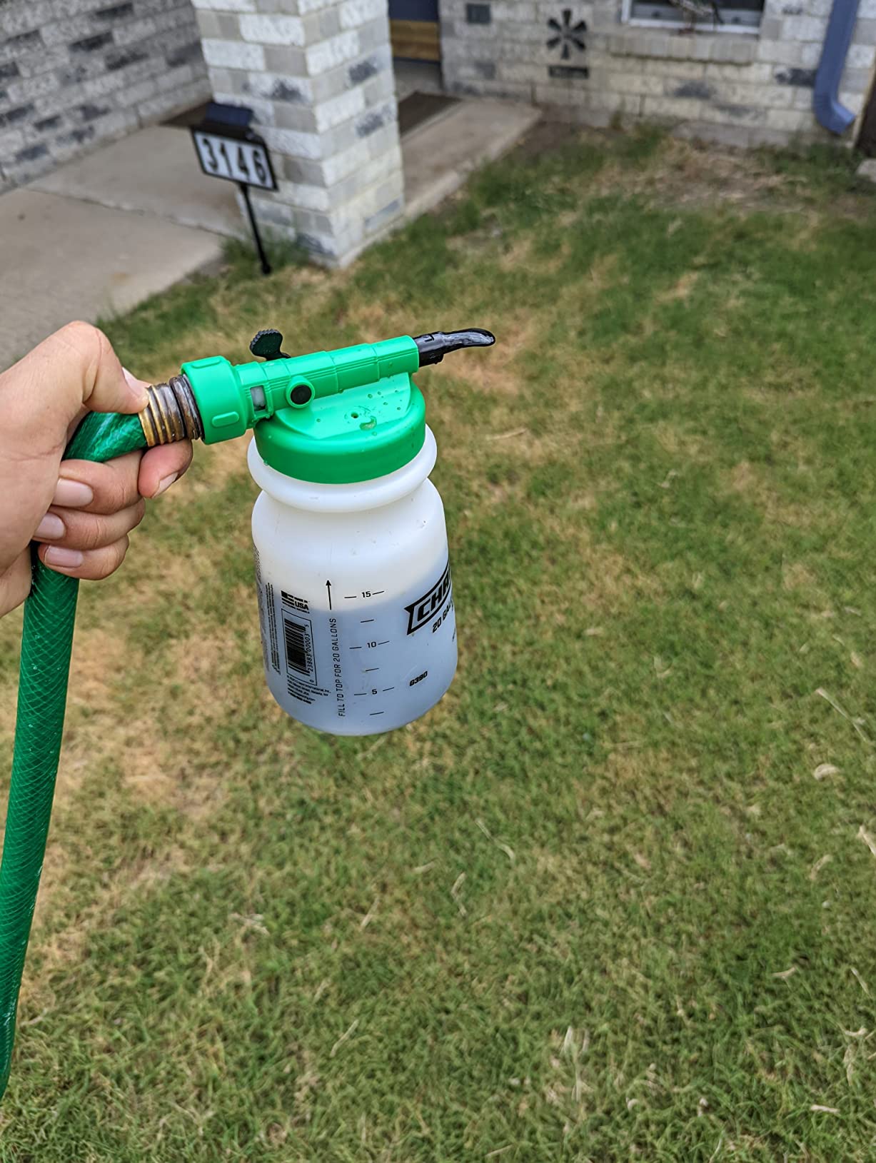 Chapin G390 Hose End Sprayer for Water Soluble Materials, 20 Gallon, 32 Ounce Tank customer photo 1