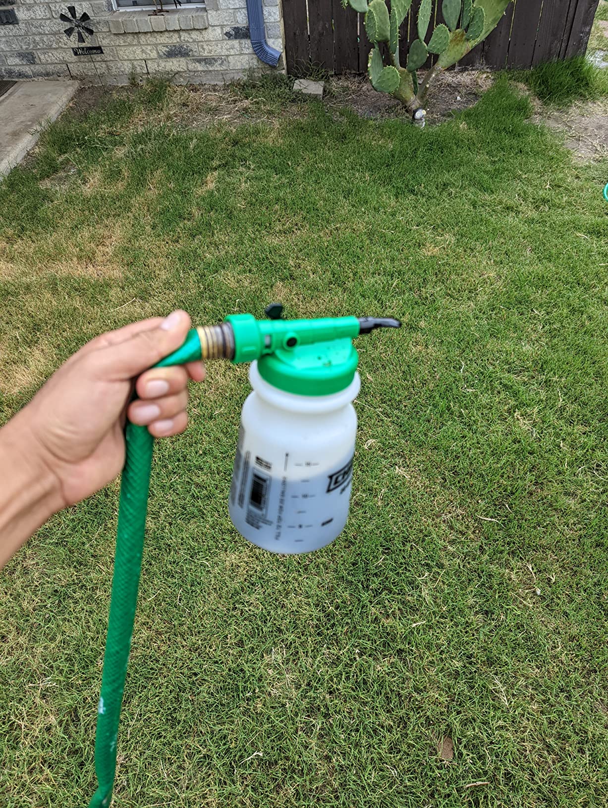 Chapin G390 Hose End Sprayer for Water Soluble Materials, 20 Gallon, 32 Ounce Tank customer photo 2