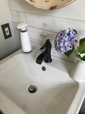 BWE Waterfall Bathroom Faucet Oil Rubbed Bronze Single-Handle One Hole Sink Faucet Farmhouse Bath Vanity Lavatory Restroom Faucets Antique customer photo 1