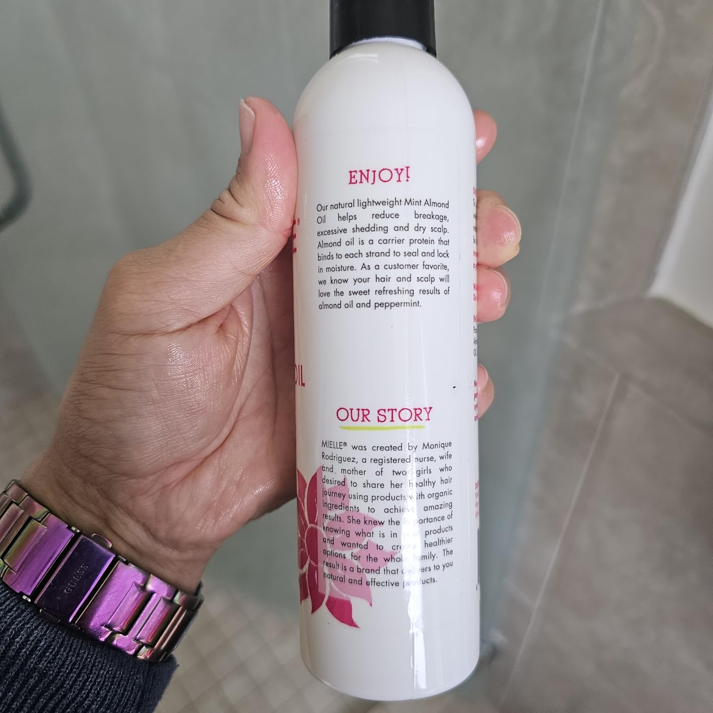 Mielle Organics Mint Almond Oil - Lightweight Dry Scalp Oil to Lock in Moisture and Help Encourage Longer, Healthier Hair - Suitable for All Hair Types (8 Fl Oz) customer photo 2