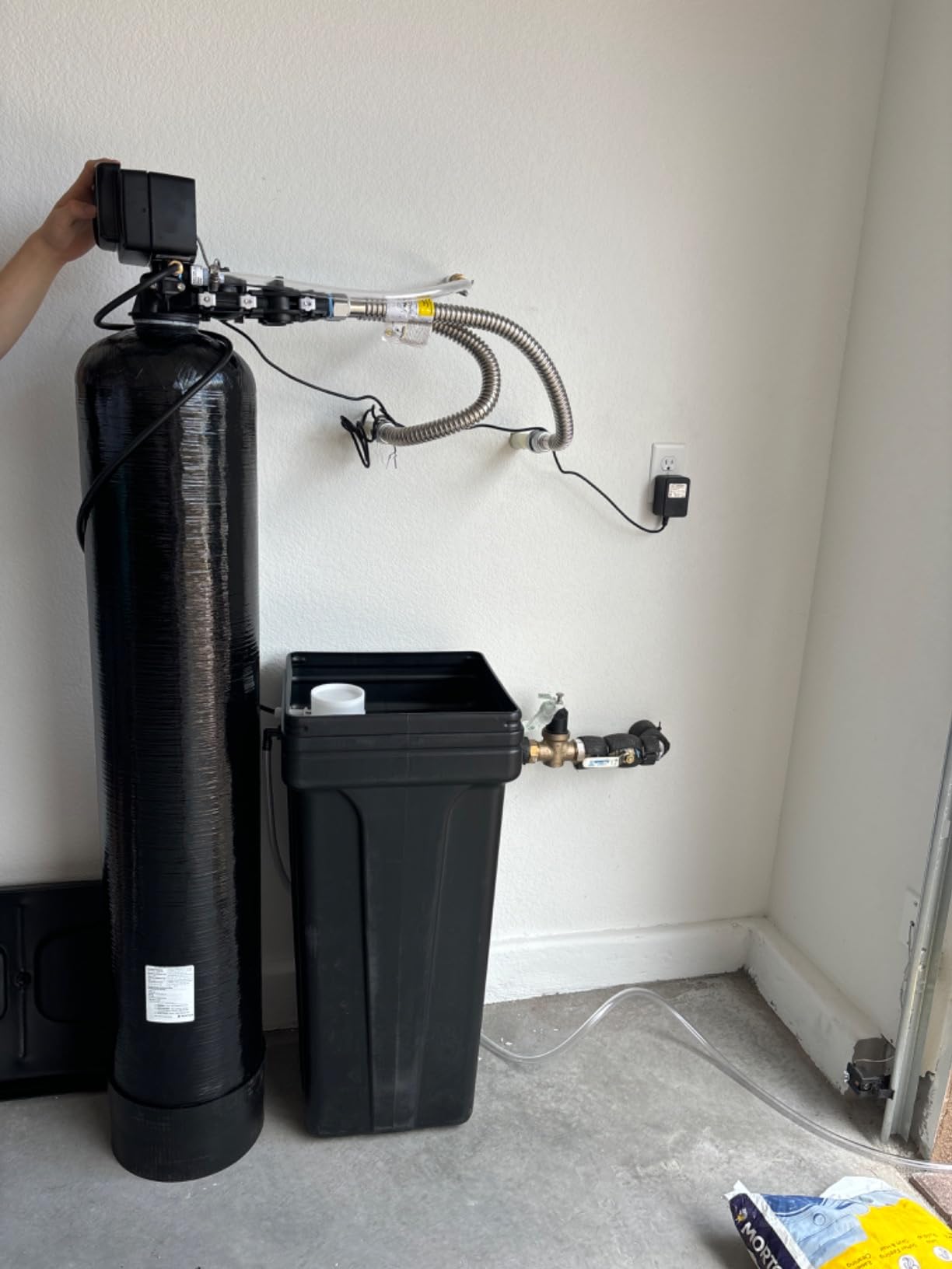 Fleck 5600 SXT Whole House Water Softener 48,000 Grains Ships Loaded with Resin in Tank customer photo 2