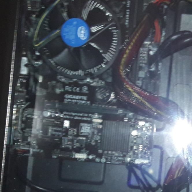 Core i5 6500 3.20 GHz Quad Core Skylake Desktop Processor, Socket LGA 1151, 6MB Cache customer photo 2