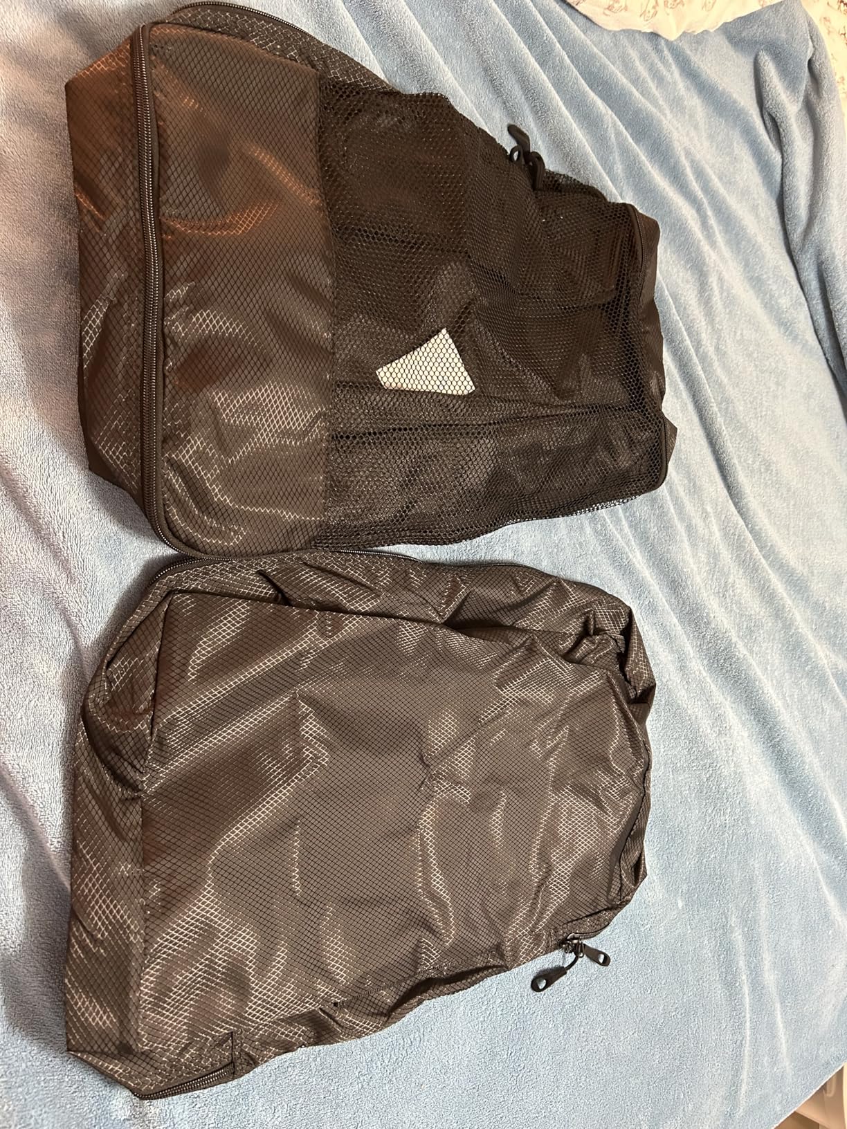 Amazon Essentials 4-Piece Packing Cubes Travel Accessories Set, Luggage Organizer, Suitcase Organizer with Double Zipper, Mesh Top, Space-Saving, Large, Gray (Previously Amazon Basics) customer photo 2