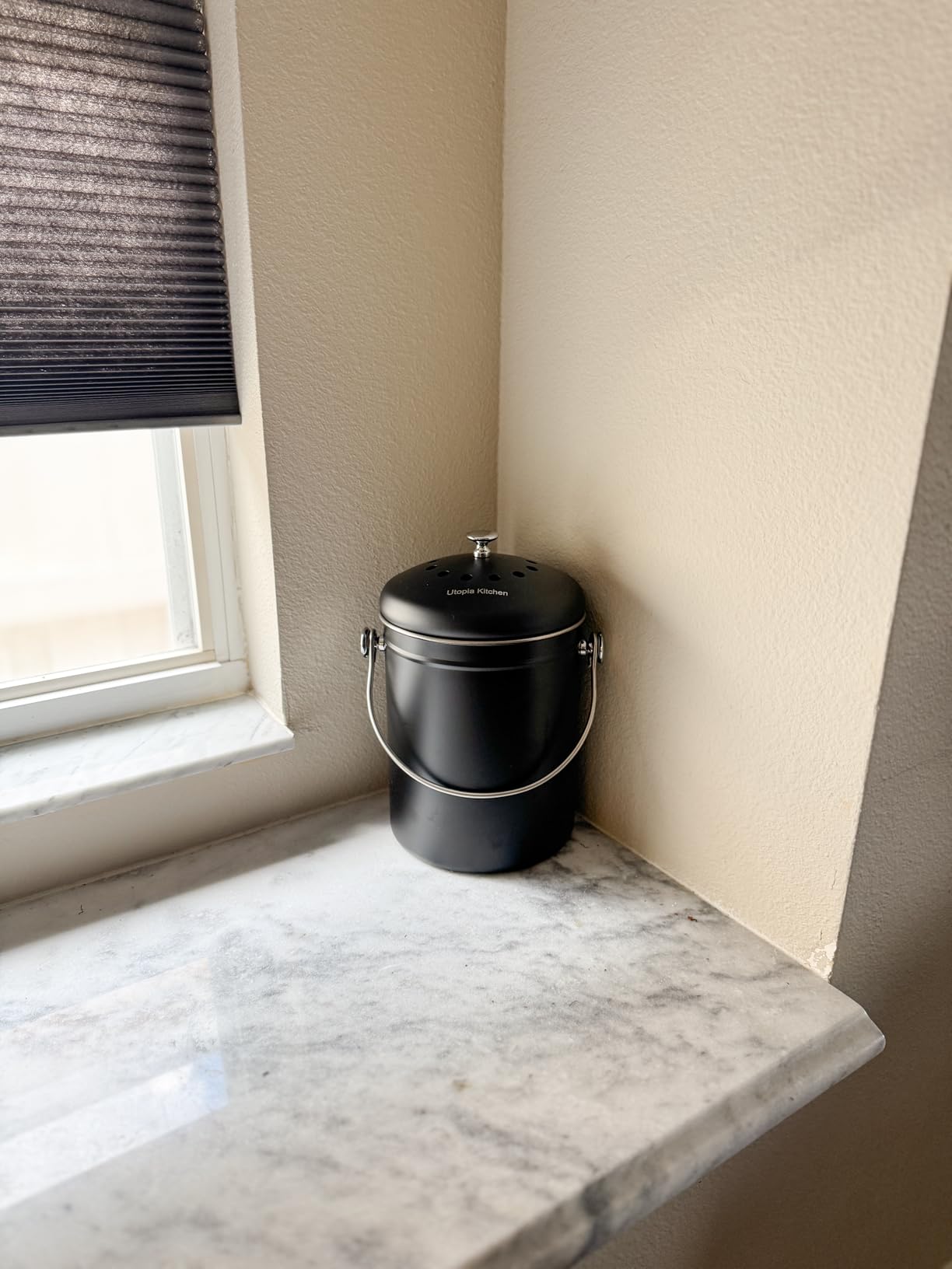 Utopia Countertop Compost Bin Kitchen with Charcoal Filter- 1.3gallon Stainless Steel Kitchen Compost Bin Countertop- Small Kitchen Composter Under The Sink Trash Can customer photo 1