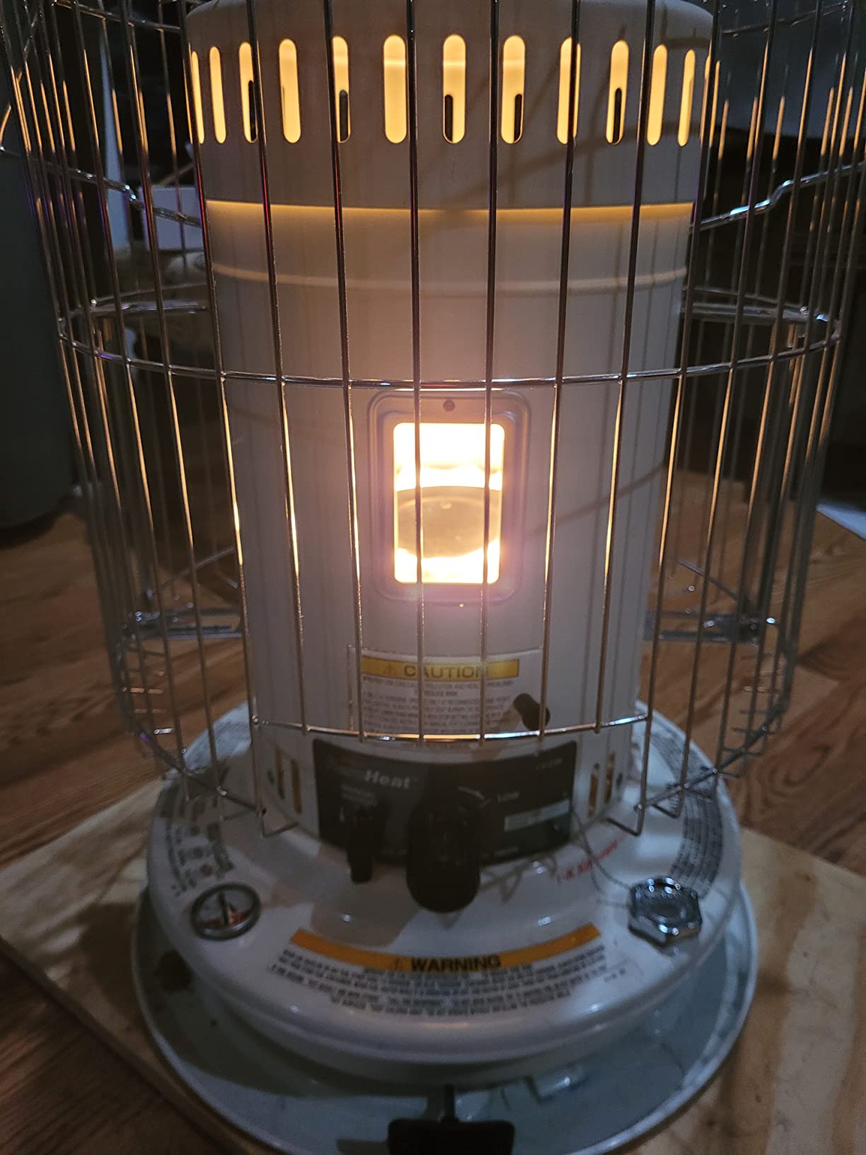 Sengoku Indoor & Outdoor Portable Kerosene Heater, 23,500 BTU, HeatMate, White - Cordless Space Heater for Home, Garage, Basement, and Camping customer photo 2