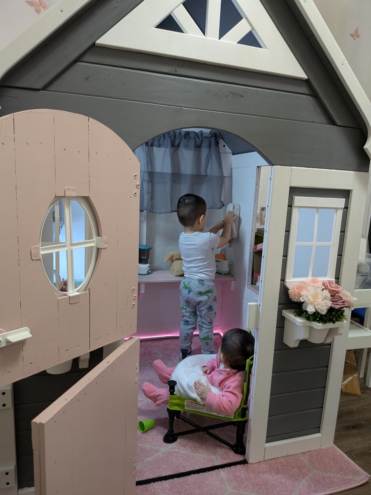 Backyard Discovery Aspen Cedar Wooden Kids Playhouse Cottage with Play Kitchen, Snack Bar, Picnic Bench, Dinner Bell, Mailbox, Dutch Door, Flowerpot Holders, Toy Lights, Country Style for Outdoor Play customer photo 2