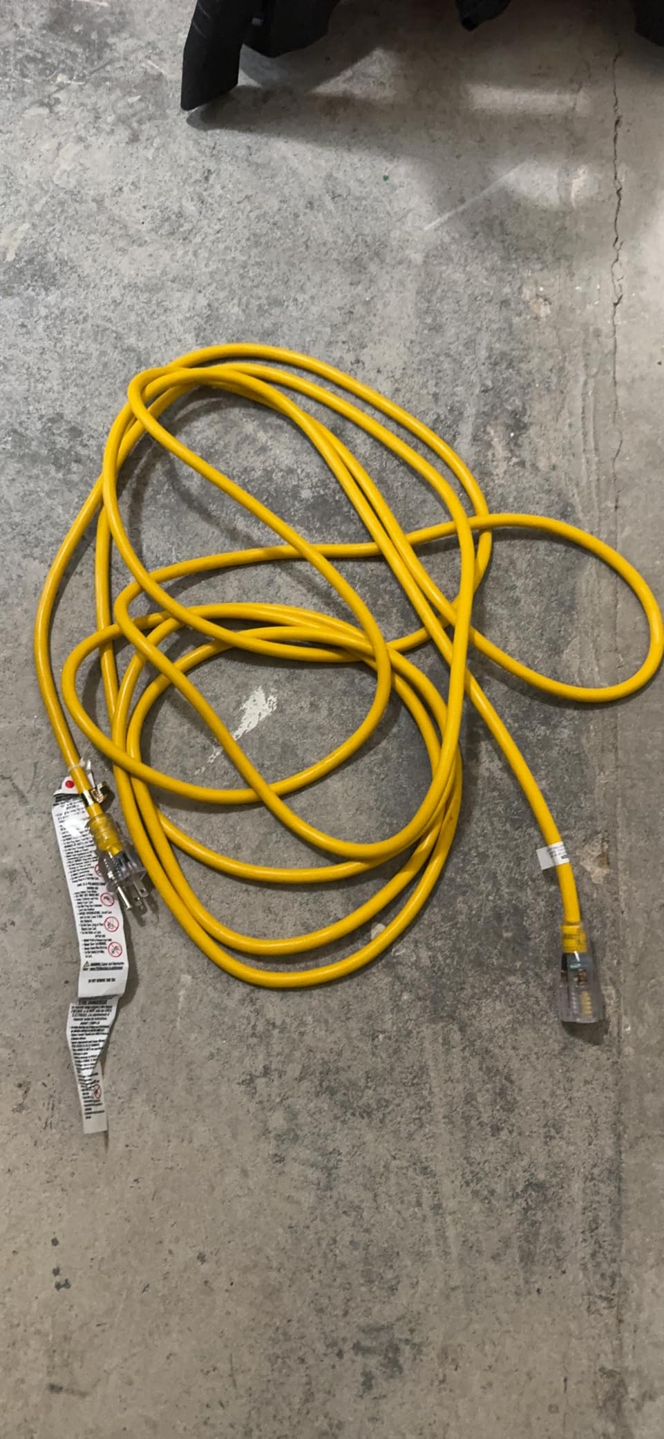 IRON FORGE CABLE 25 ft Lighted Outdoor Extension Cord - 12/3 SJTW Heavy Duty Yellow Extension Cable with 3 Prong Grounded Plug for Safety, 15AMP -Great for Garden and Major Appliances customer photo 2
