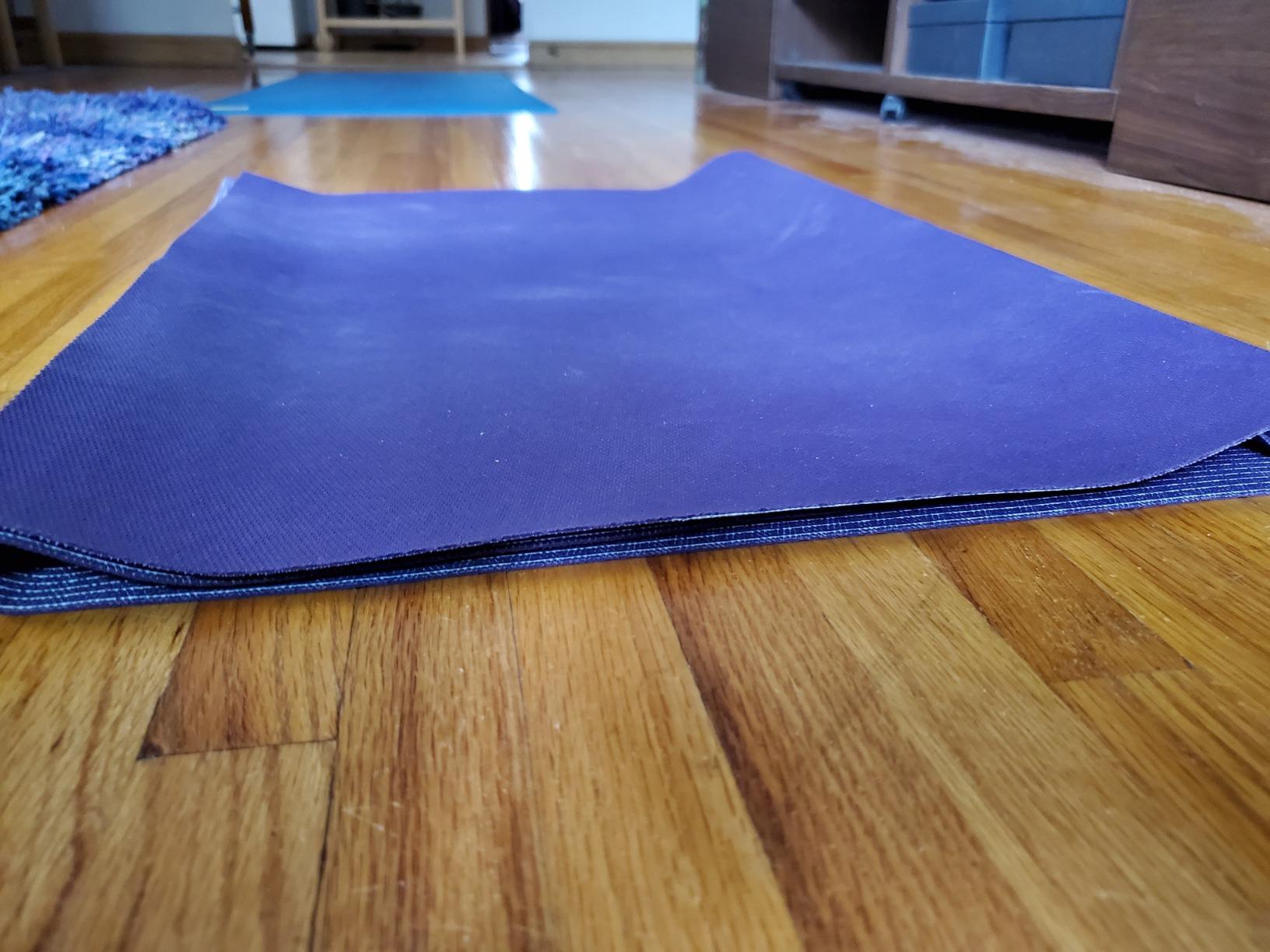 JadeYoga Voyager Yoga Mat - Lightweight & Portable Rubber Yoga Mat - Non-Slip Exercise Mat for Women & Men - Great for Yoga, Home Workout, Gym Fitness, Pilates, Stretching, and More customer photo 2